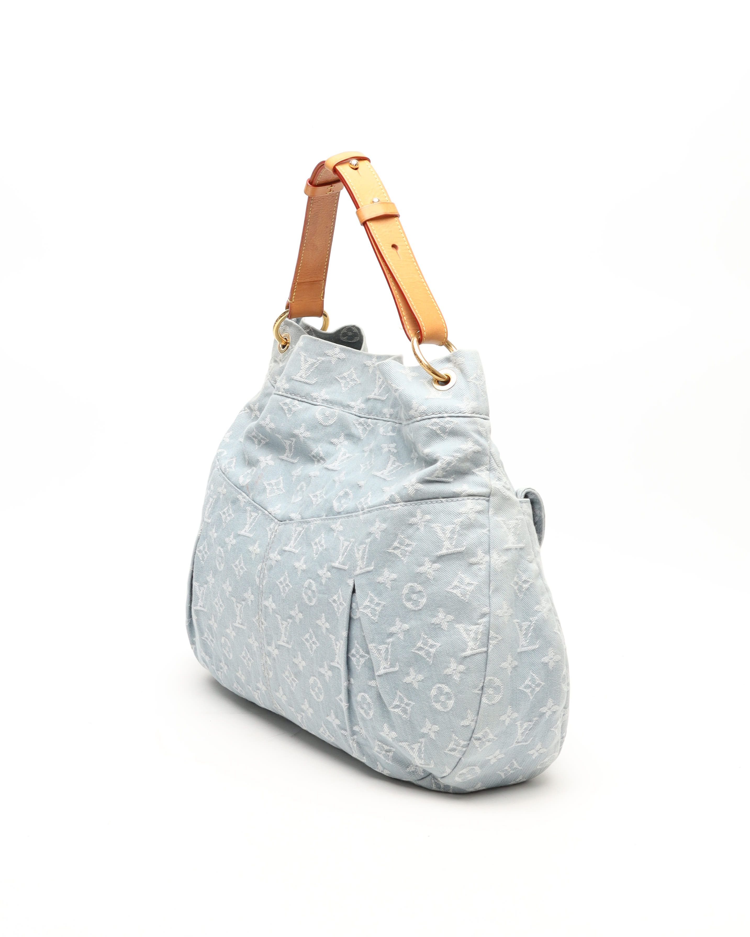 Pre-owned Louis Vuitton Monogram Denim Daily Gm Bag