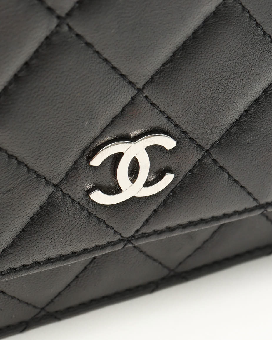Pre-owned Chanel Classic Wallet On Chain Bag