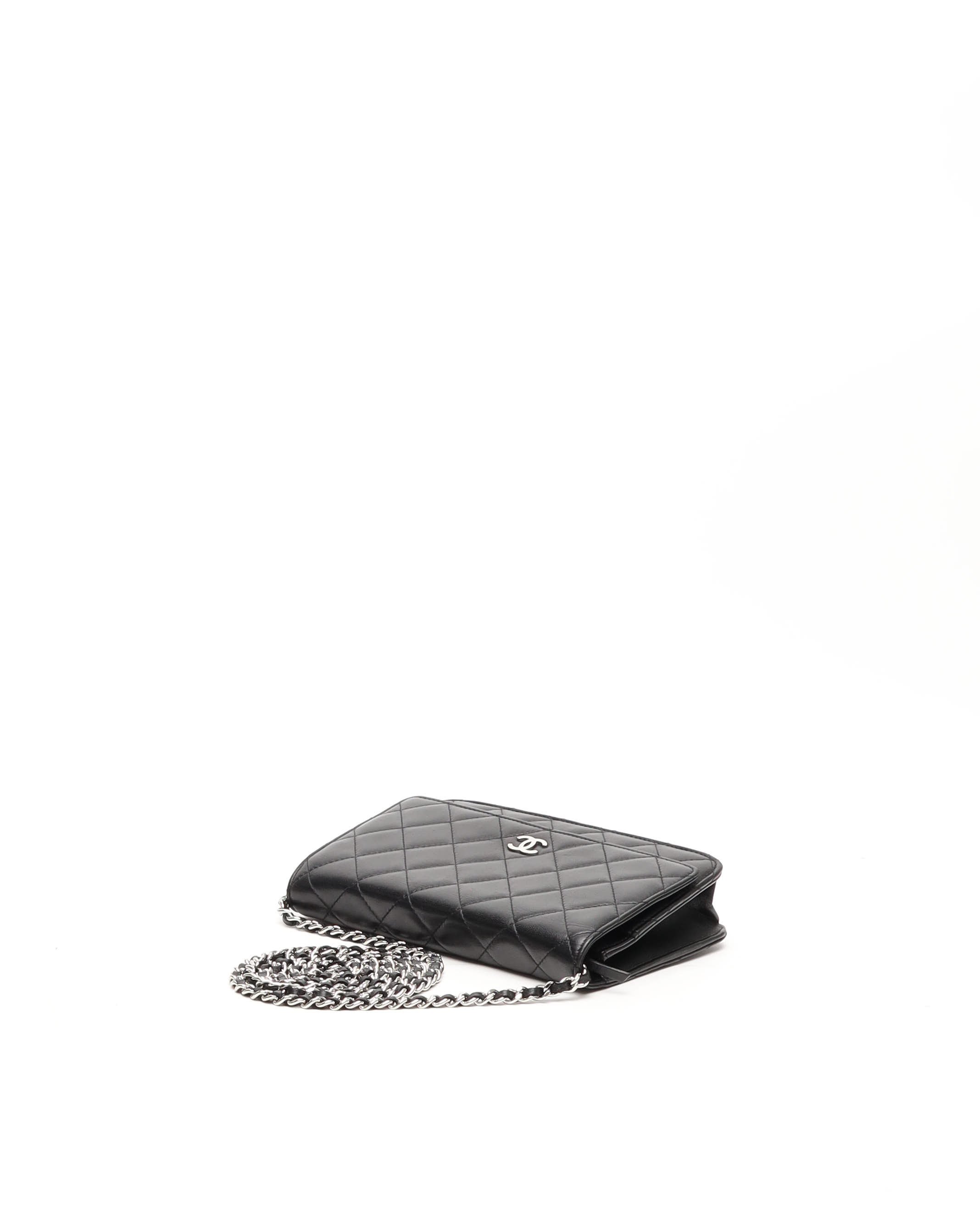 Pre-owned Chanel Classic Wallet On Chain Bag