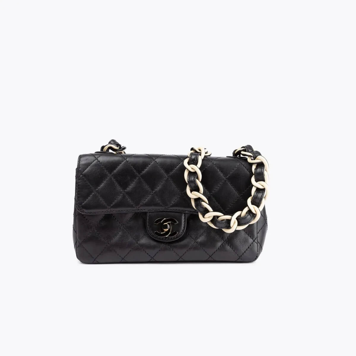 Pre-owned Chanel Matelasse Plastic Chain Flap Bag