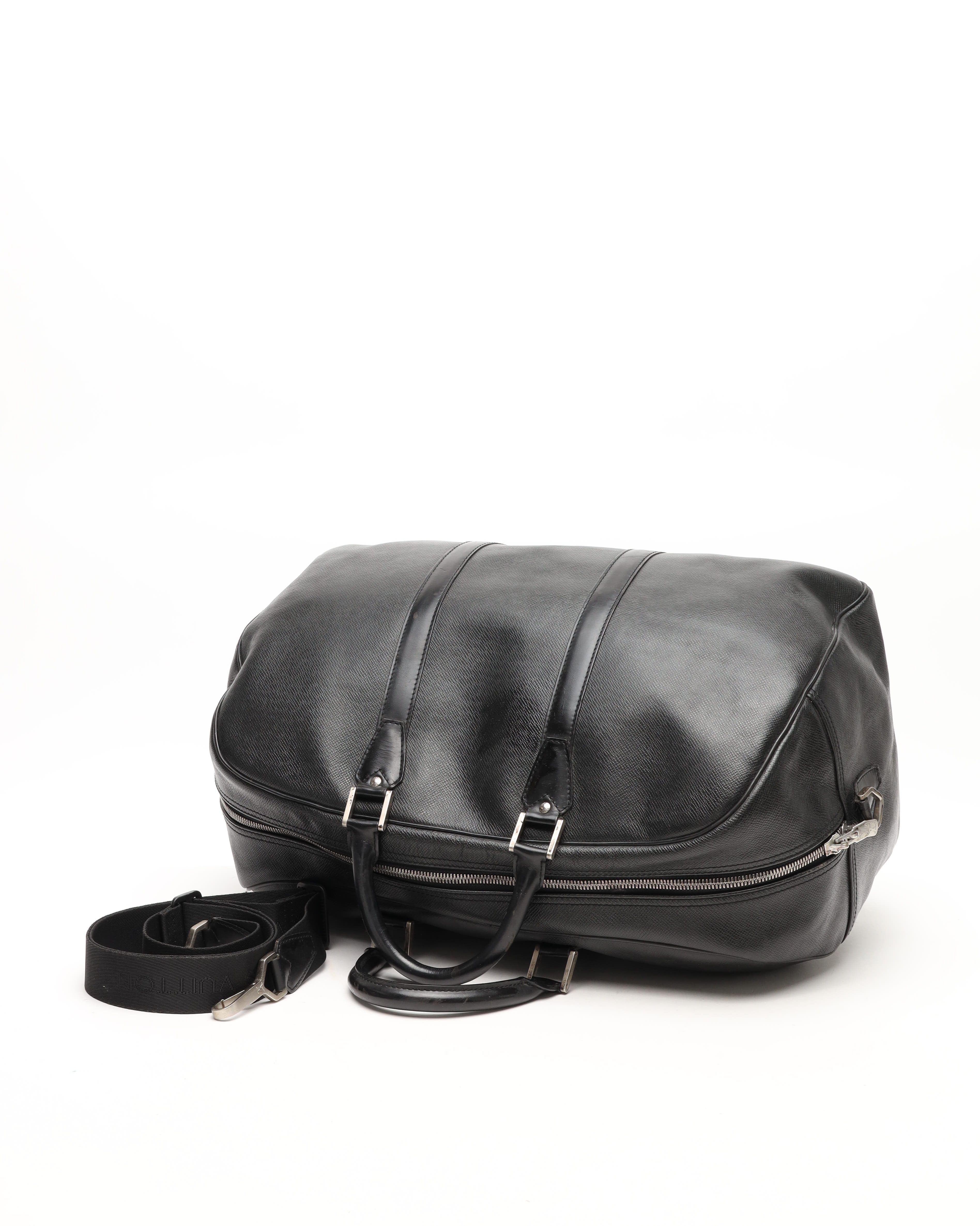 Pre-owned Louis Vuitton Taiga Kendall Pm Weekend Bag