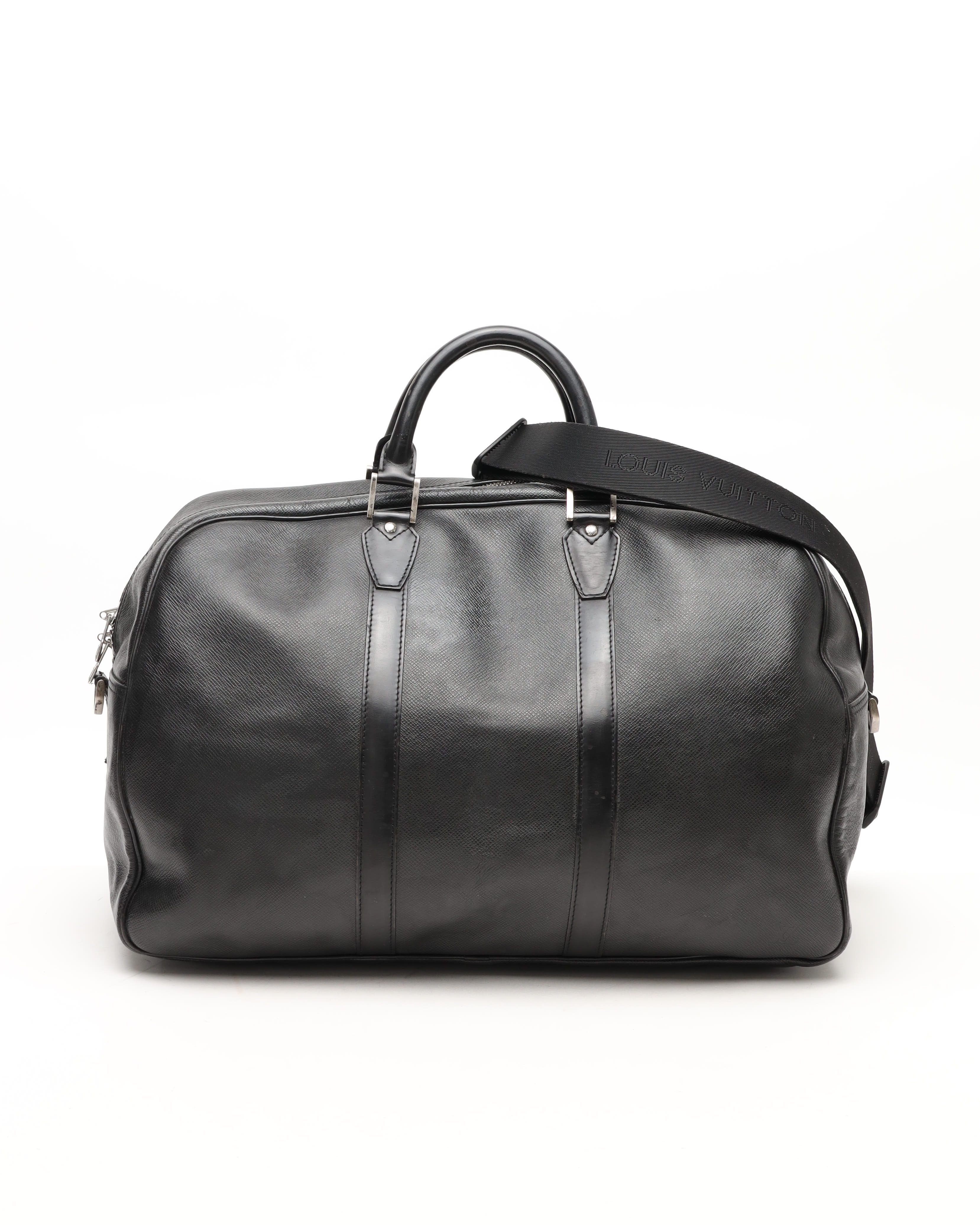 Pre-owned Louis Vuitton Taiga Kendall Pm Weekend Bag