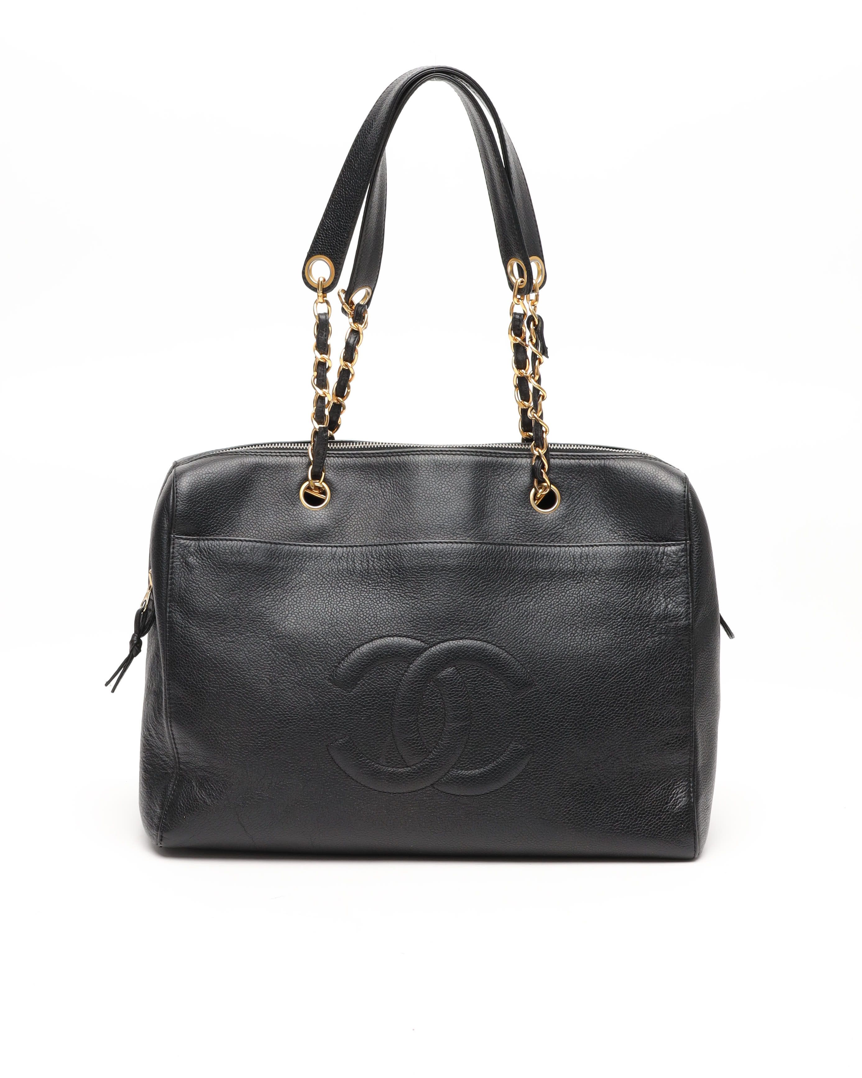 Pre-owned Chanel Cc Caviar Chain Weekend Bag