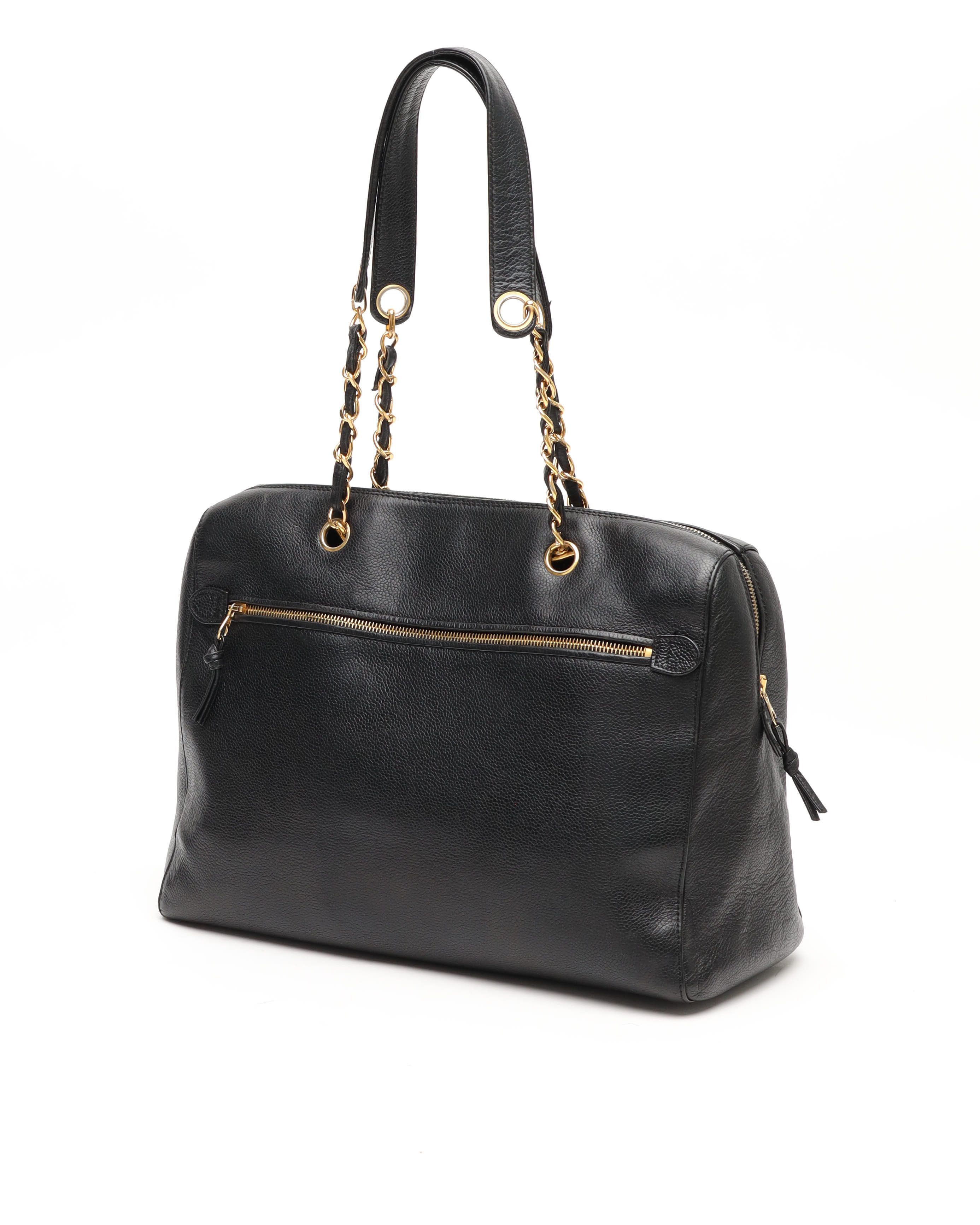 Pre-owned Chanel Cc Caviar Chain Weekend Bag