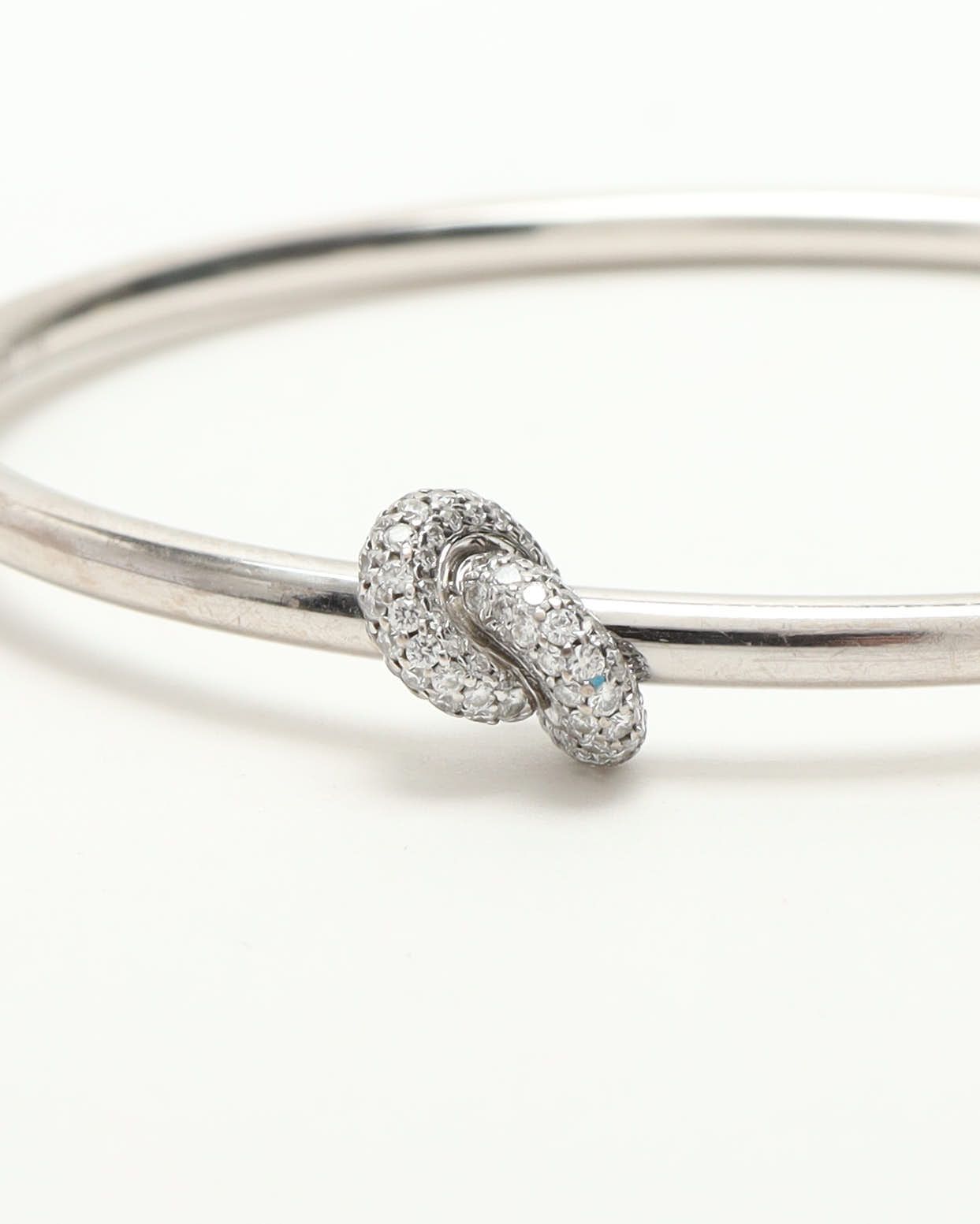 Engelbert The Legacy Knot Bangle With Diamonds In Silver