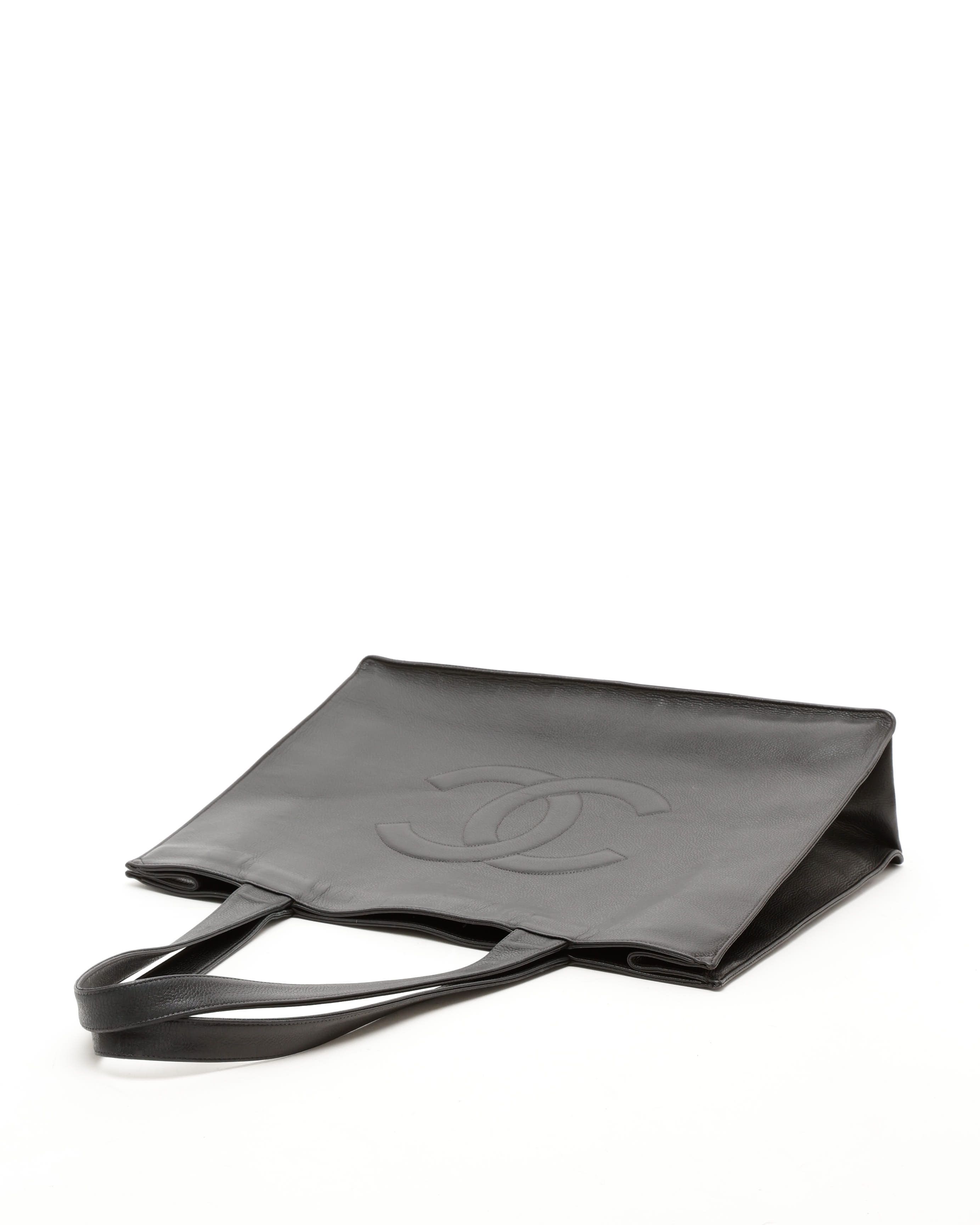 Pre-owned Chanel Cc Caviar Tote Bag In Black