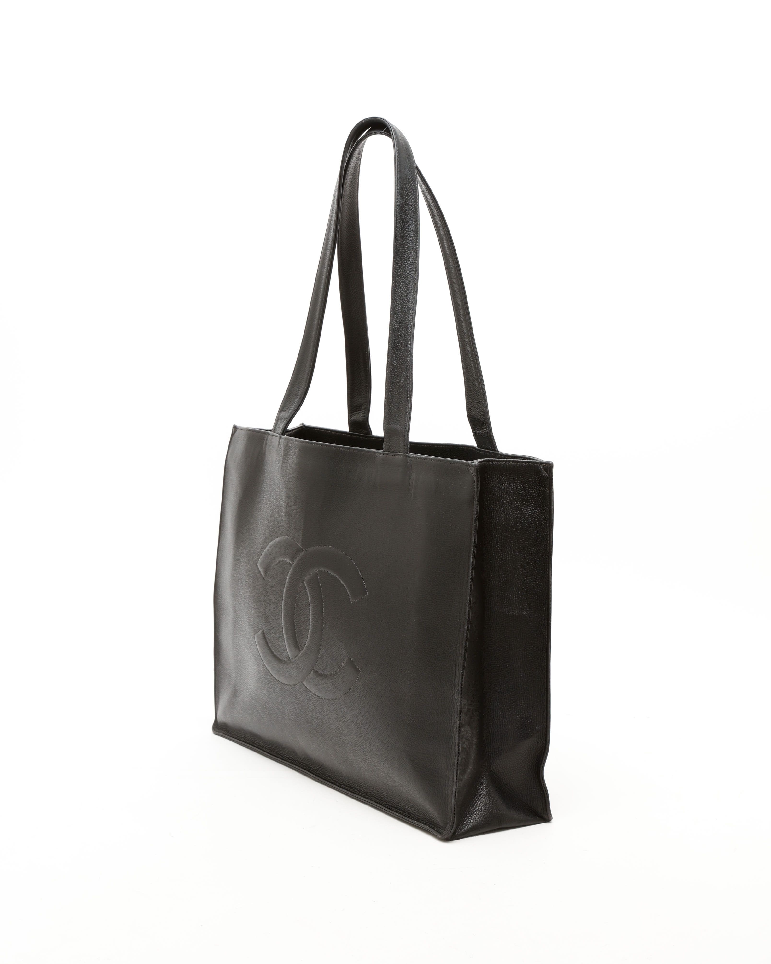Pre-owned Chanel Cc Caviar Tote Bag In Black
