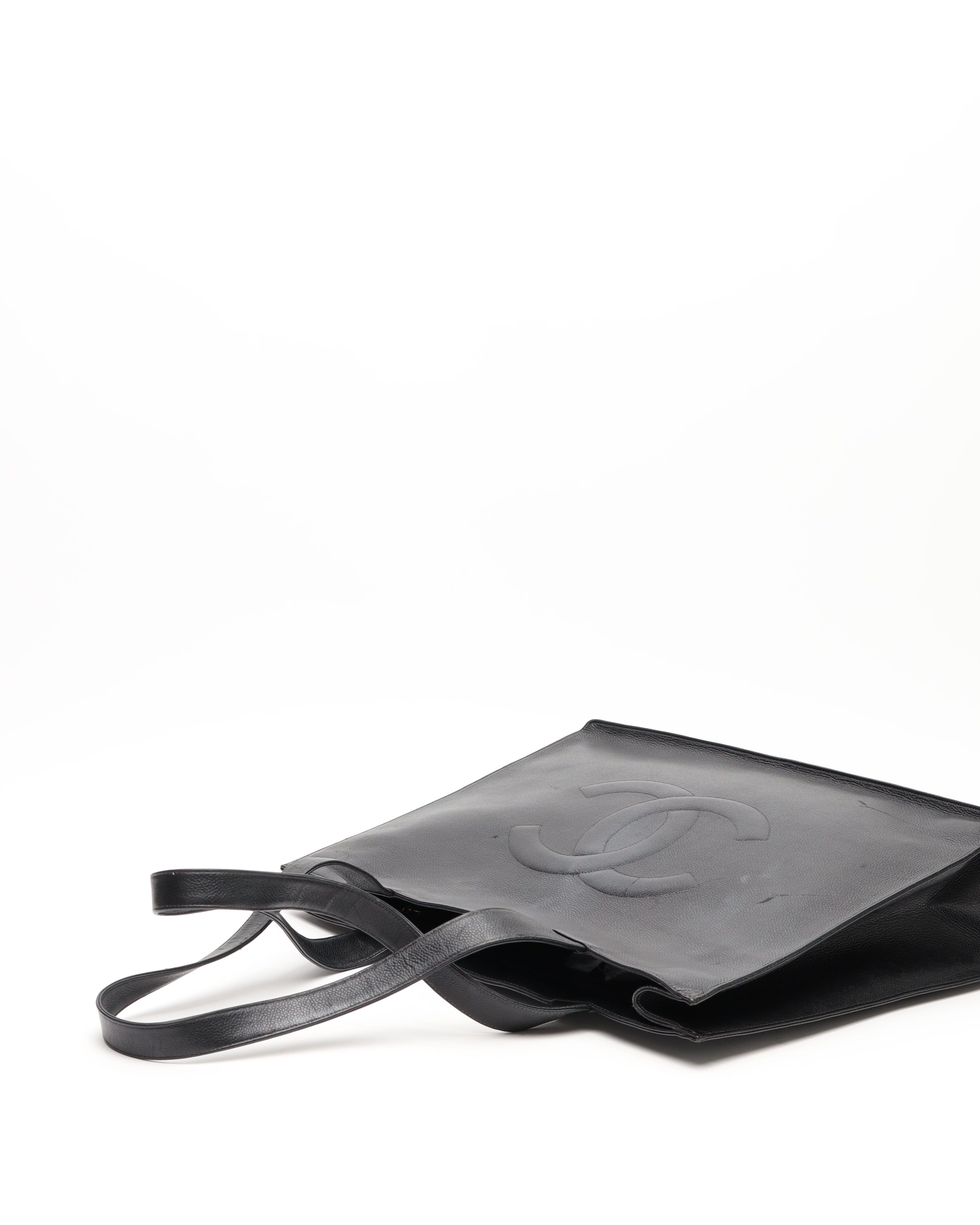 Pre-owned Chanel Cc Caviar Tote Bag In Black