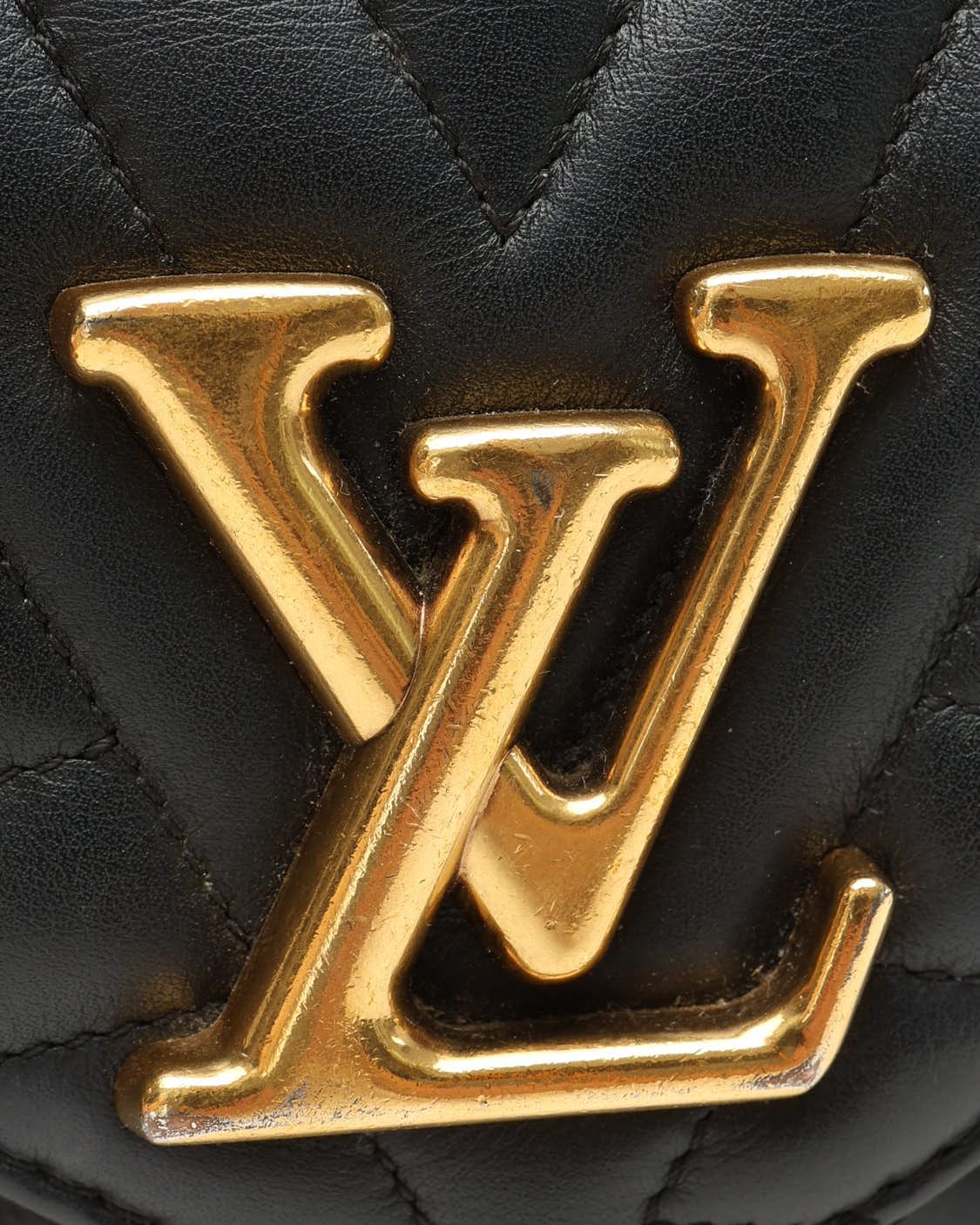 Pre-owned Louis Vuitton New Wave Pm Chain Bag In Black