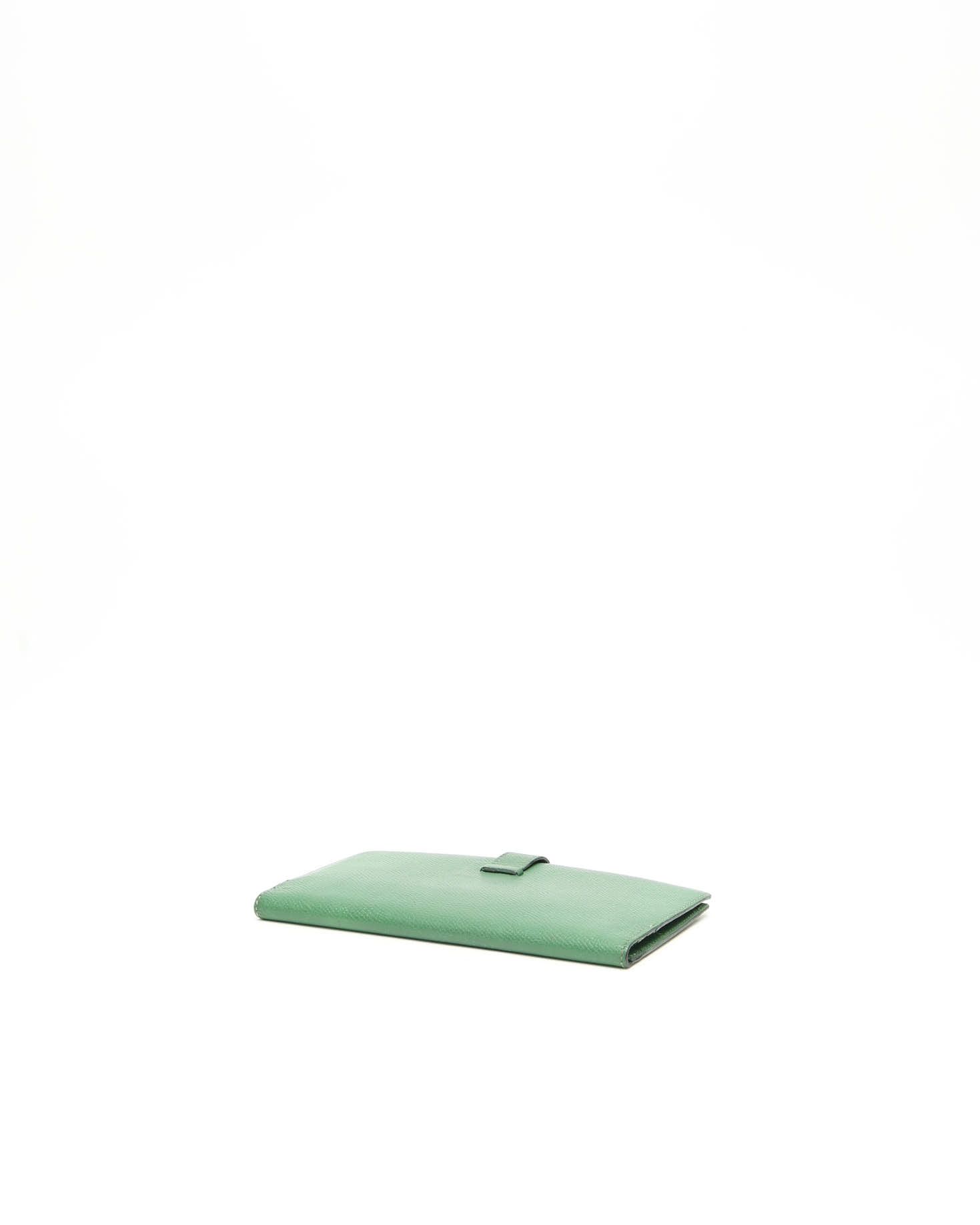 Pre-owned Hermes Hermès Béarn Long Wallet In Green