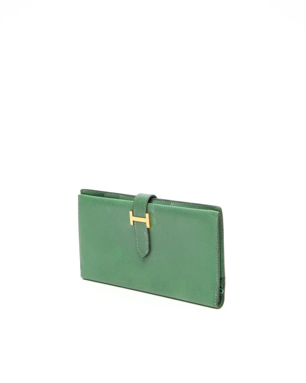 Pre-owned Hermes Hermès Béarn Long Wallet In Green