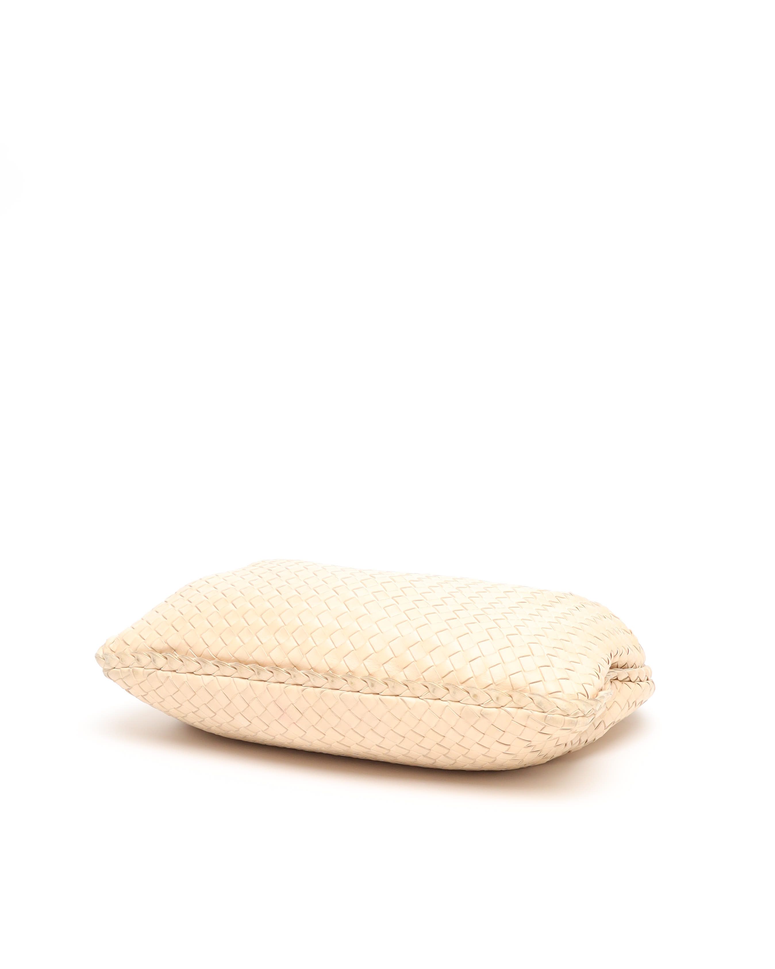 Bottega Veneta Medium Intrecciato Hobo Bag In Sand