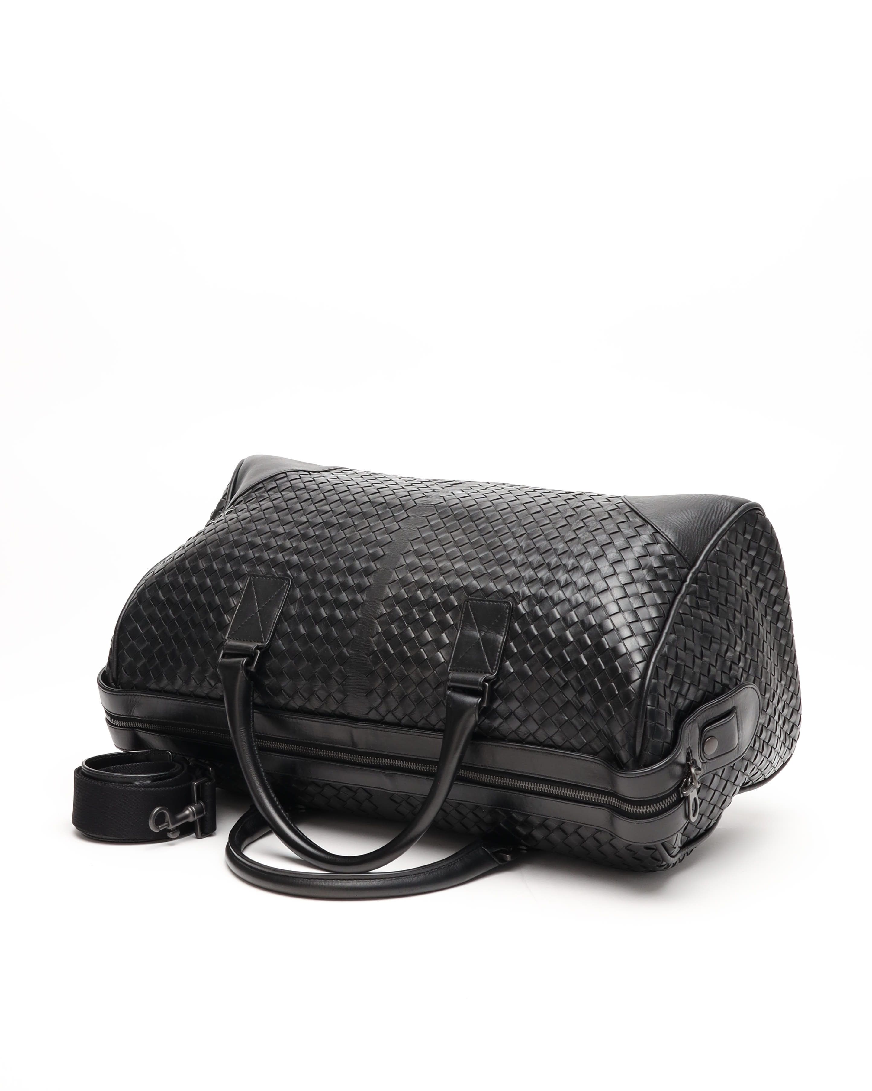Bottega Veneta Intrecciato Weekend Bag In Black
