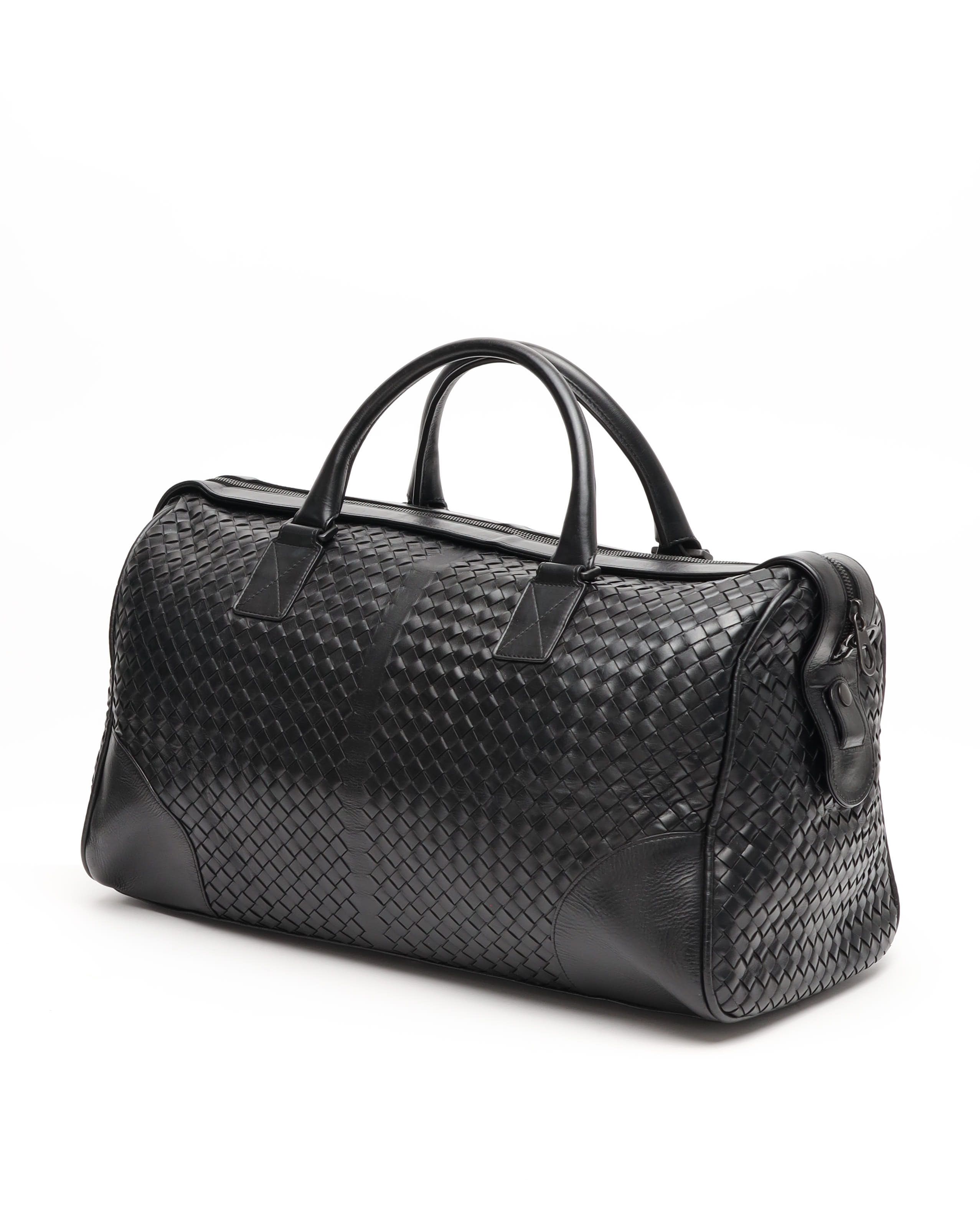 Bottega Veneta Intrecciato Weekend Bag In Black