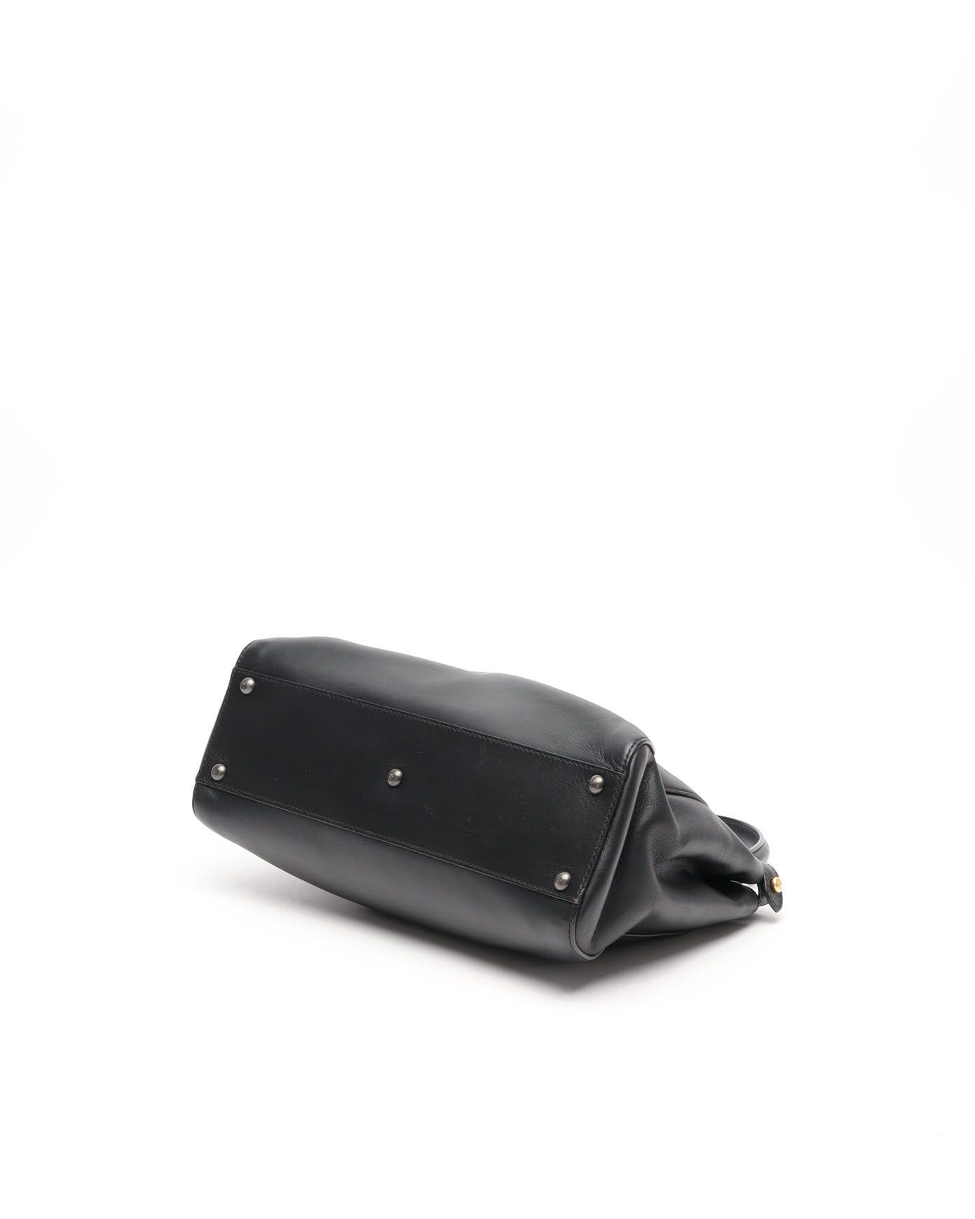 Fendi Medium Peekaboo Bag In Black