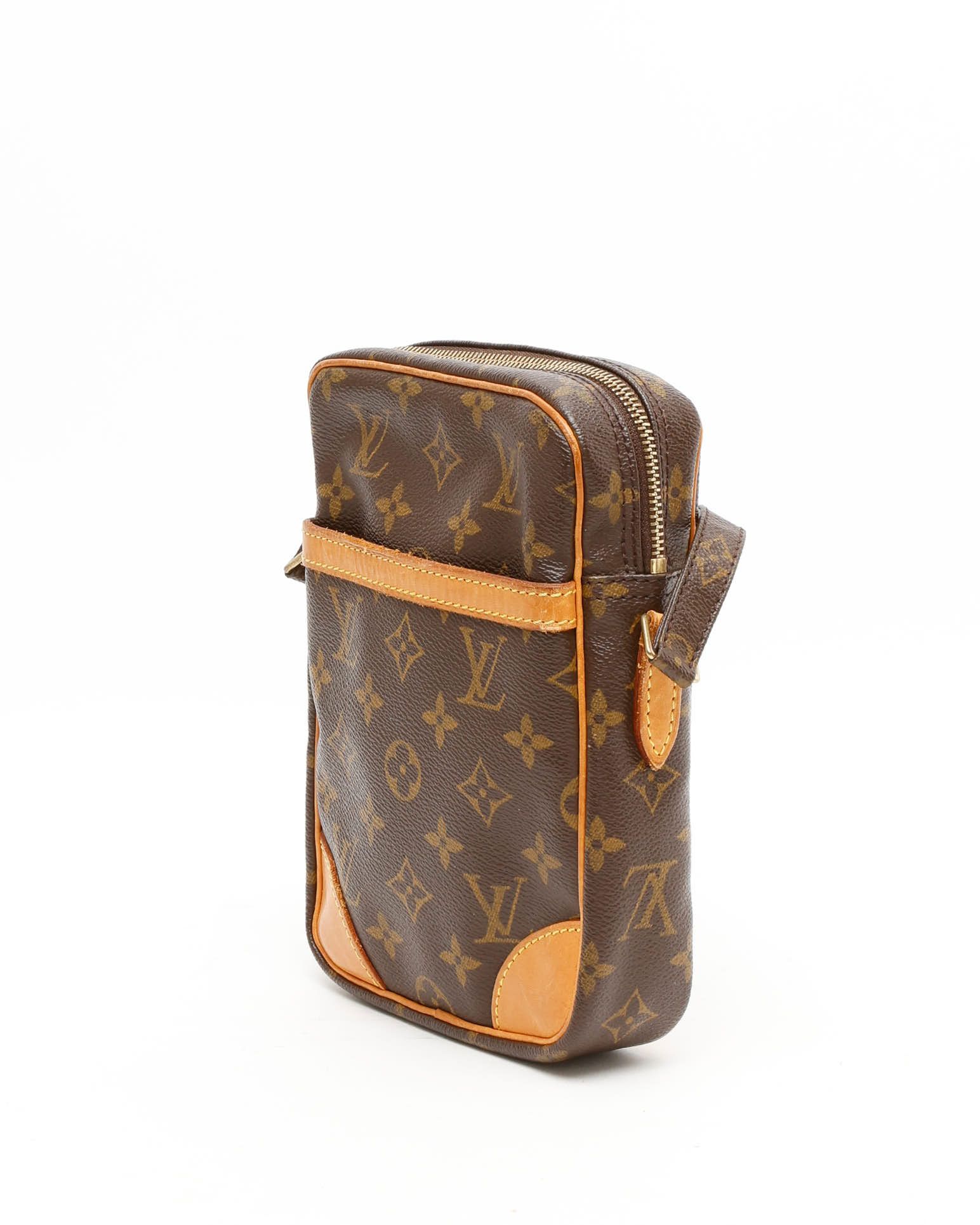 Pre-owned Louis Vuitton Monogram Danube Bag In Brown