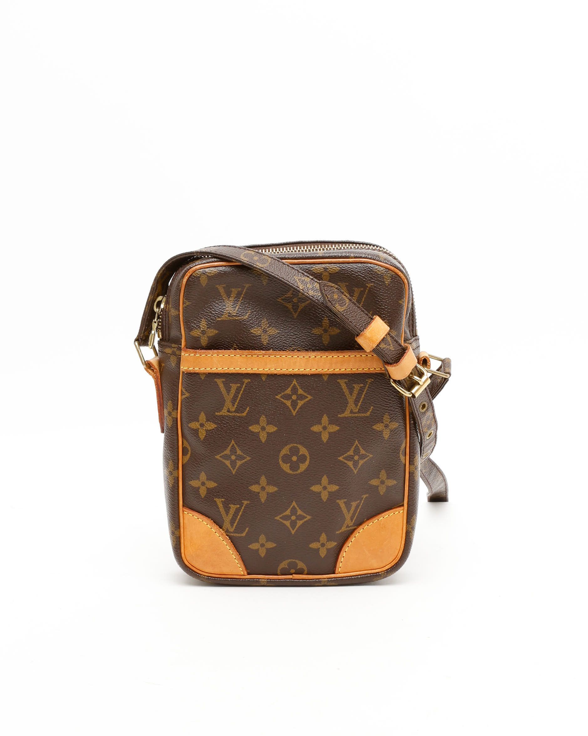 Pre-owned Louis Vuitton Monogram Danube Bag In Brown