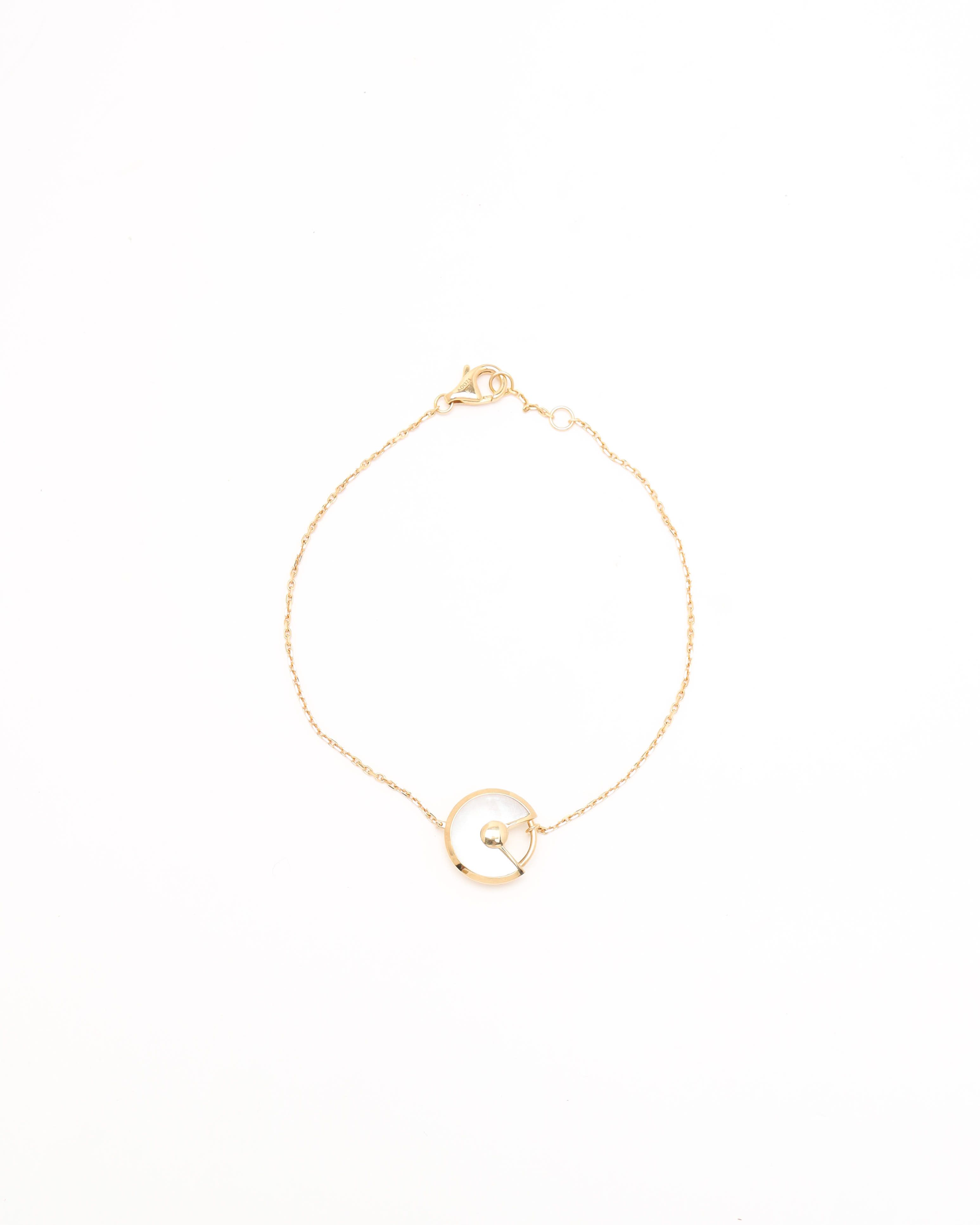 Cartier Amulette De Bracelets, 18kt Yellow Gold In Gold