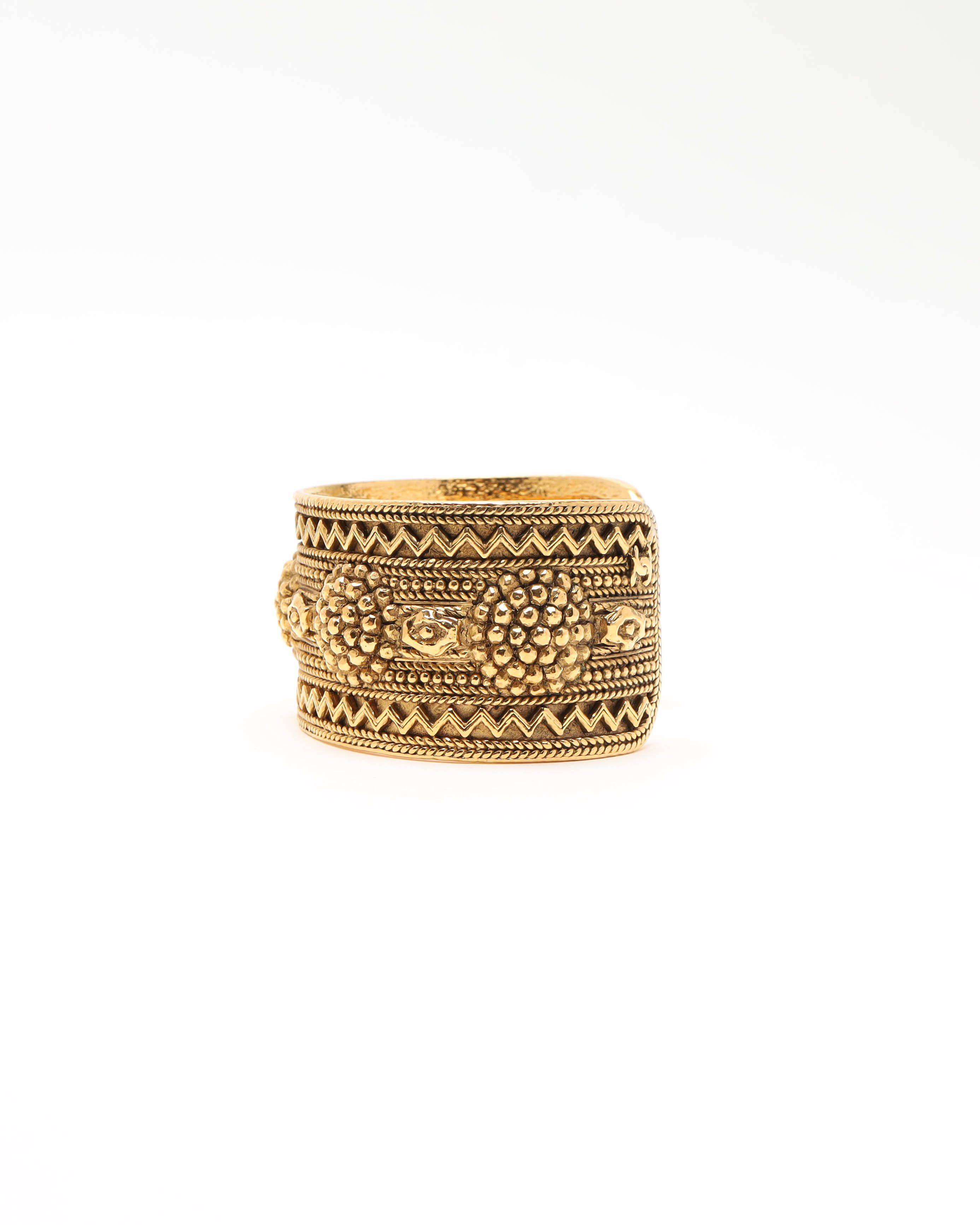Pre-owned Chanel Cuff Bracelet In Gold