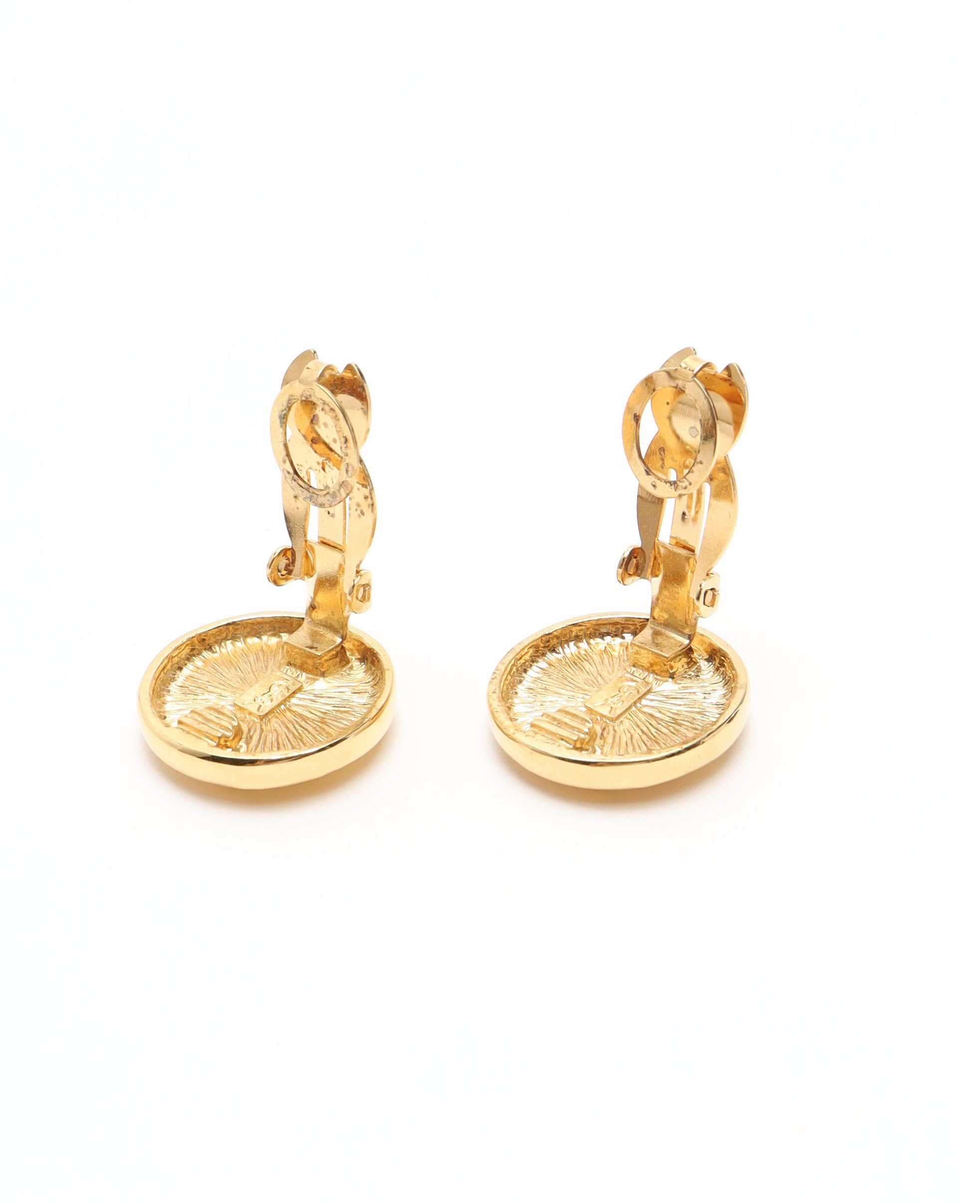 Saint Laurent Logo Clip-on Earrings In Gold
