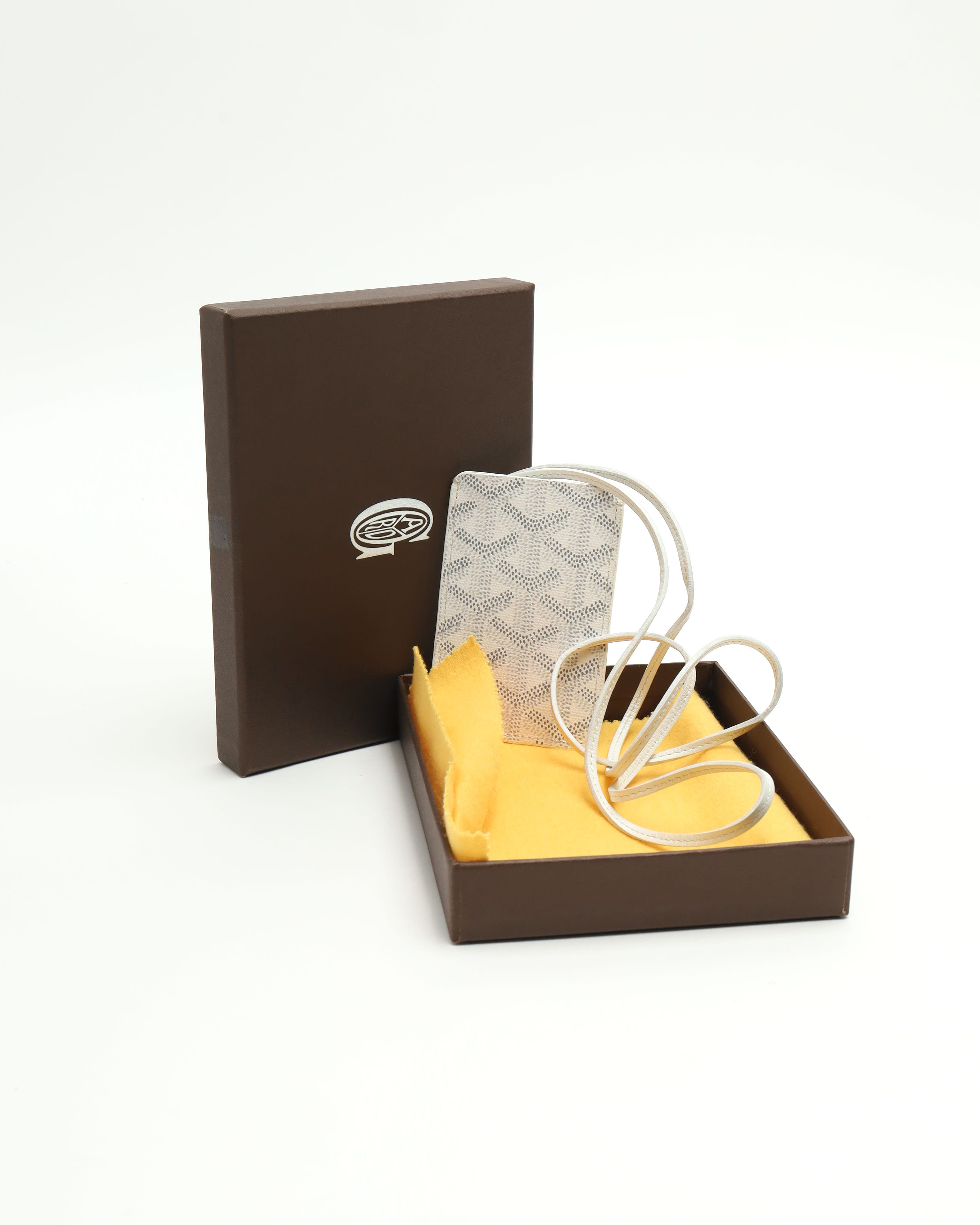 Pre-owned Goyard Card Holder In White