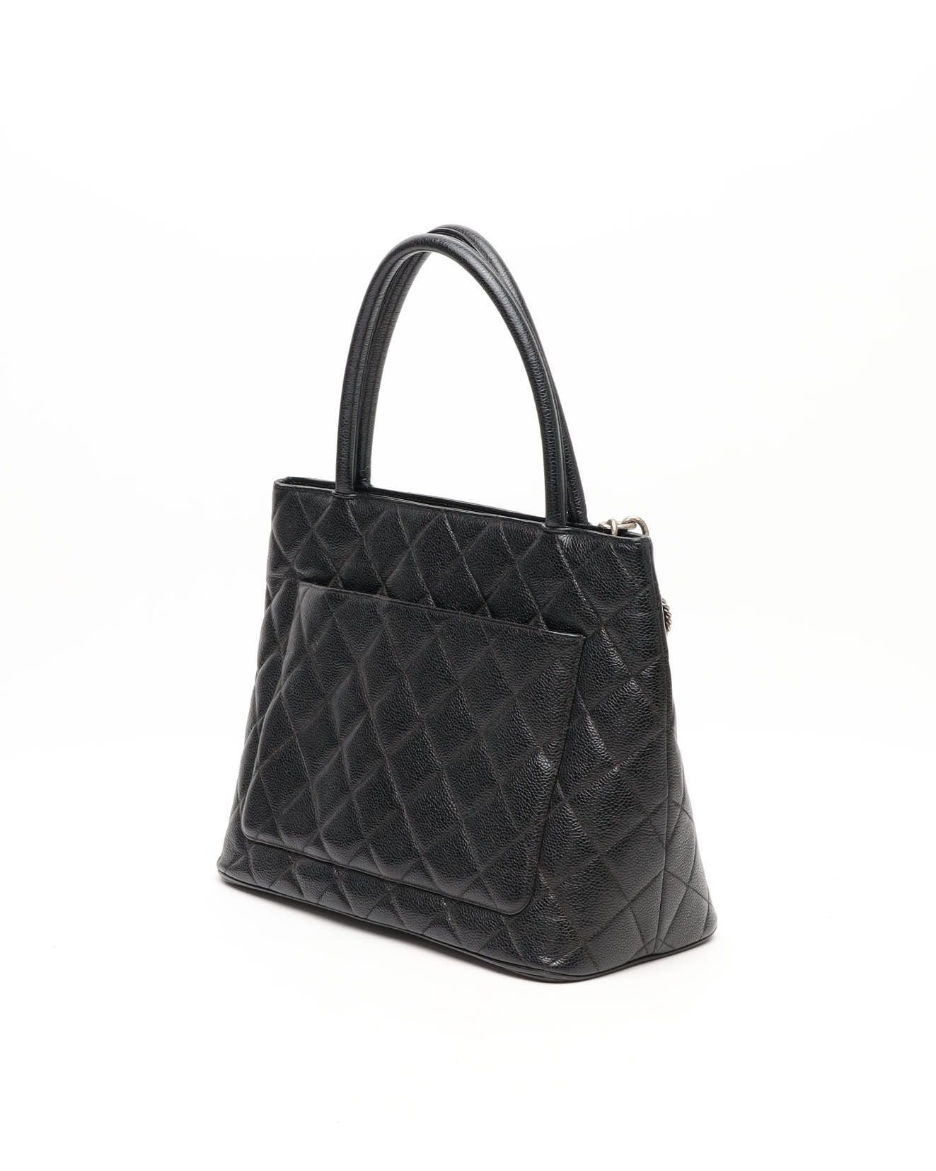 Pre-owned Chanel Caviar Medallion Tote Bag In Black