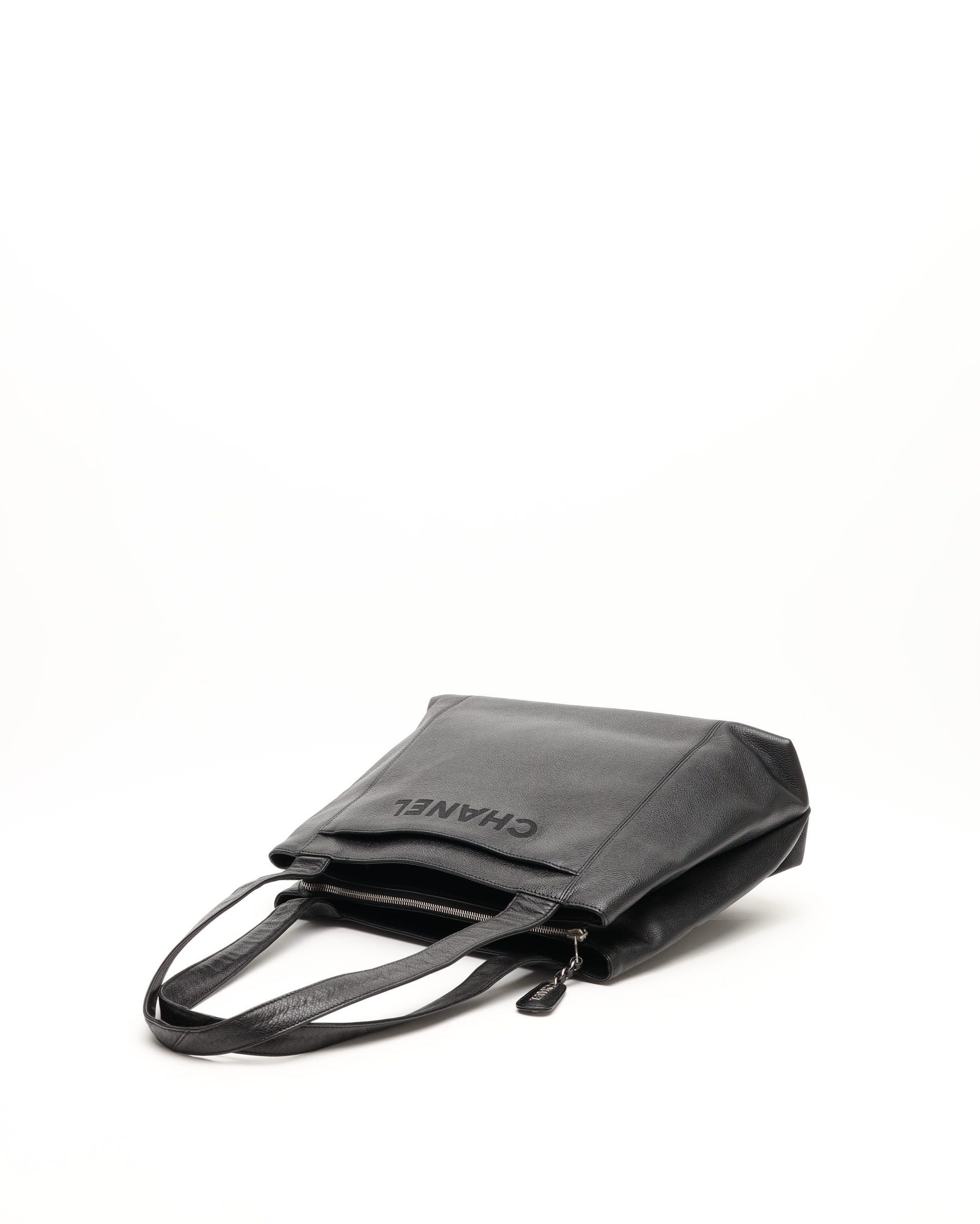 Pre-owned Chanel Cc Caviar Tote Bag In Black