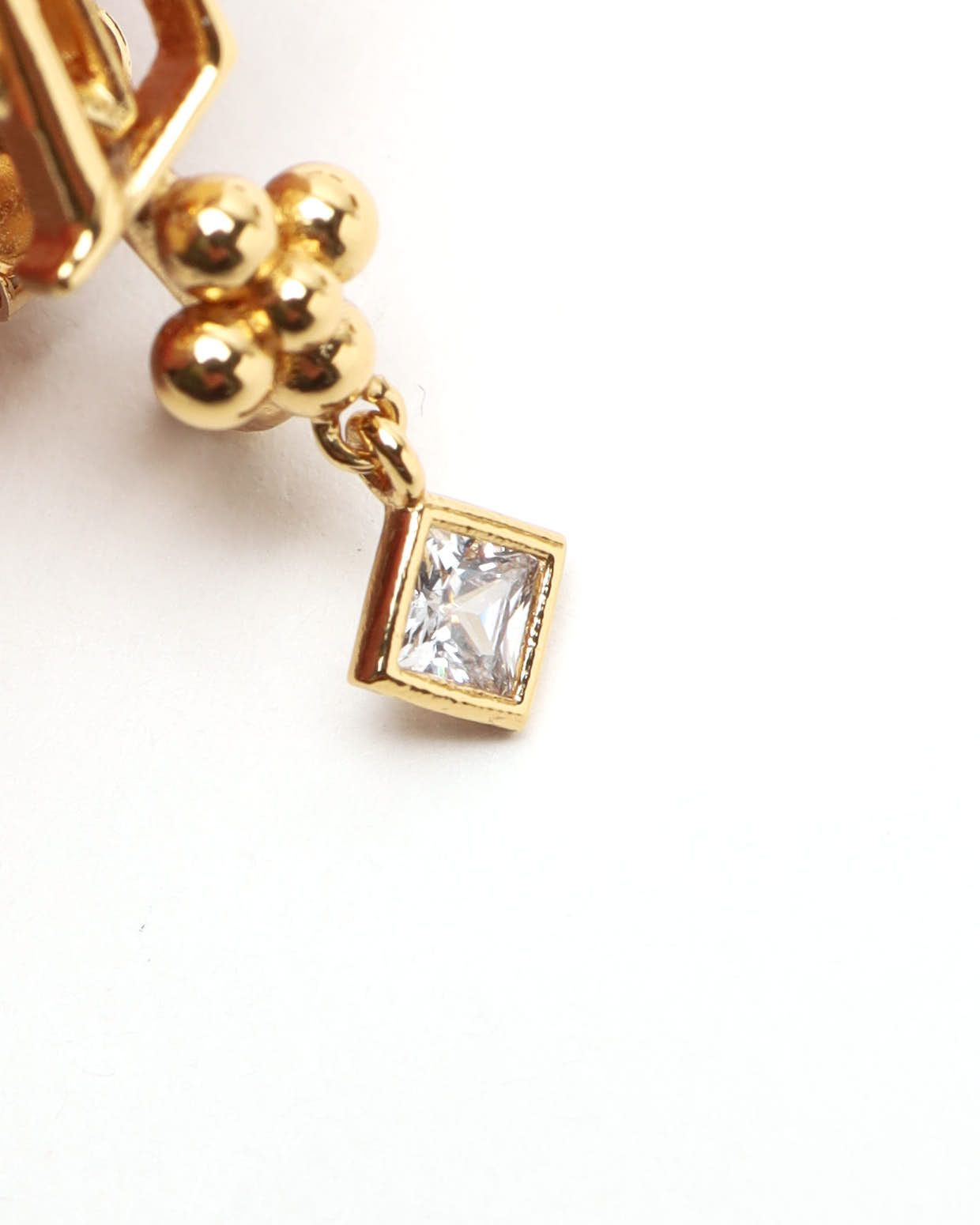 Pre-owned Louis Vuitton Lv In The Sky Earrings In Gold