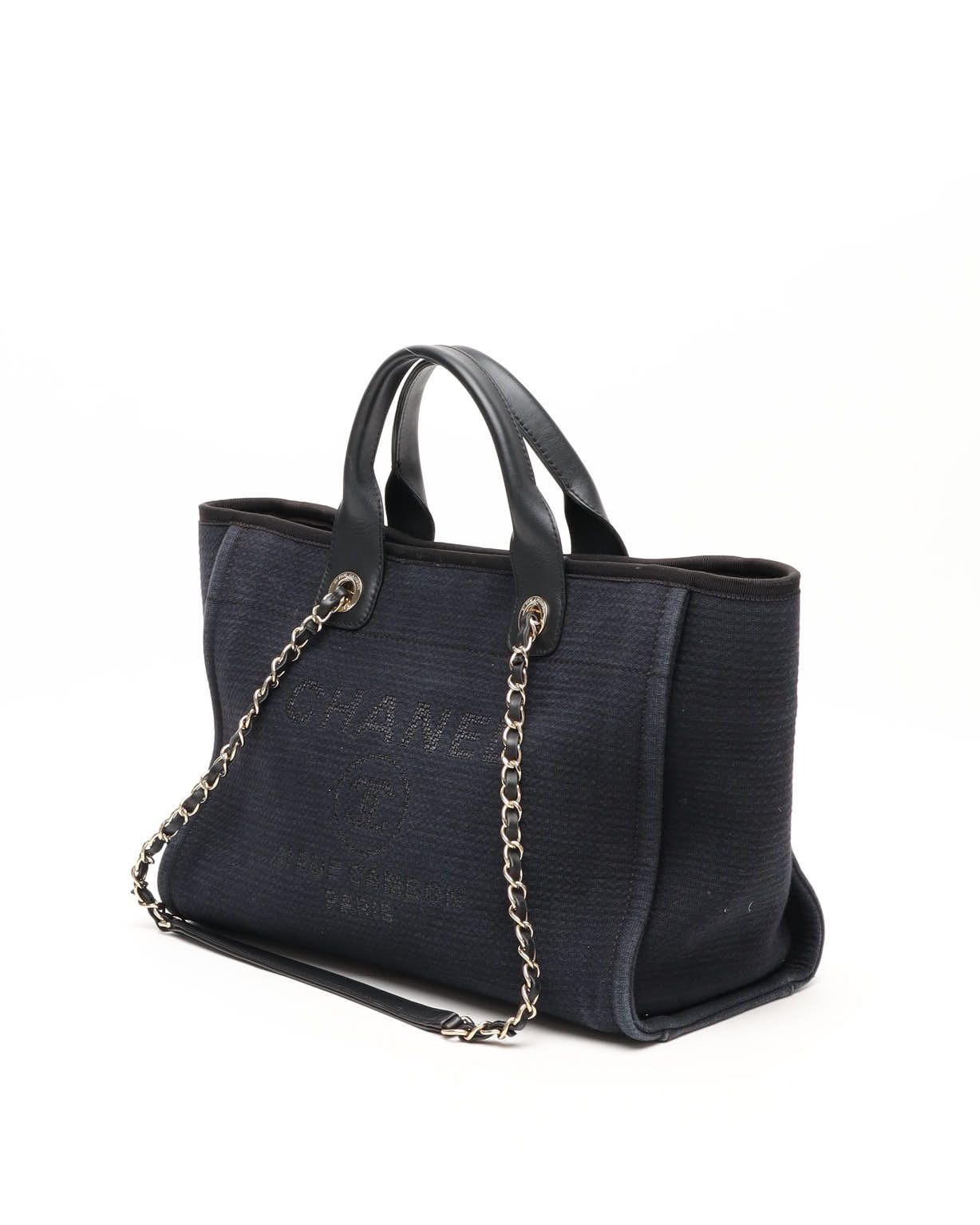 Pre-owned Chanel Deauville Mm Tote Bag In Blue