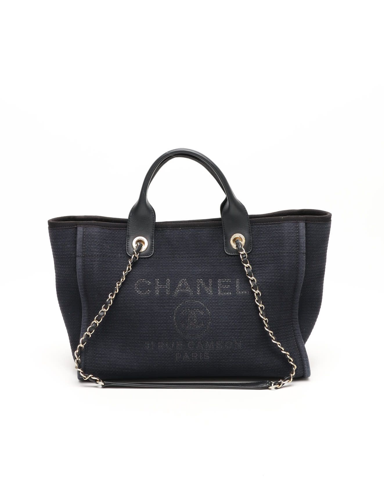 Pre-owned Chanel Deauville Mm Tote Bag In Blue