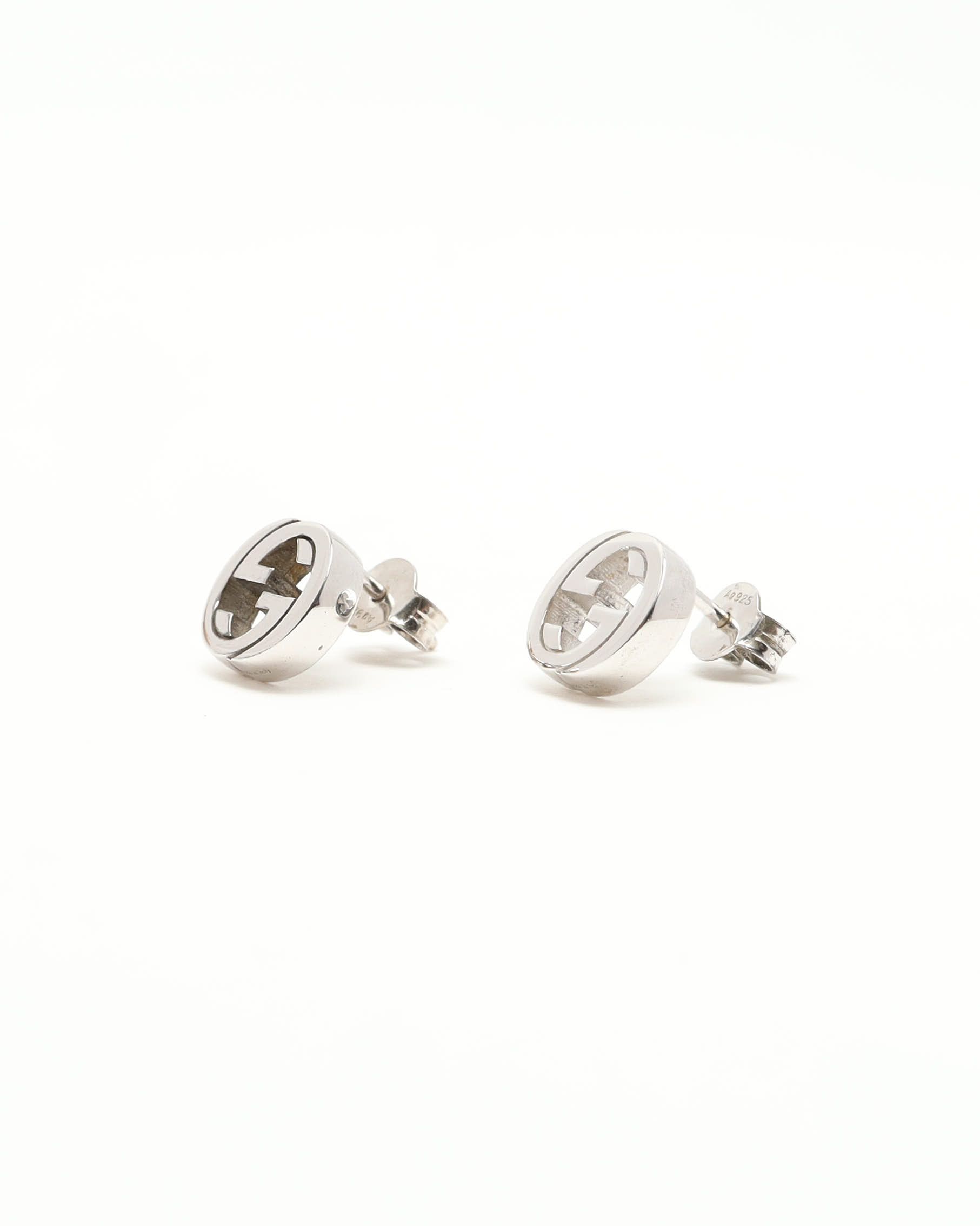Gucci Interlocking G Silver Studs Earrings In Silver