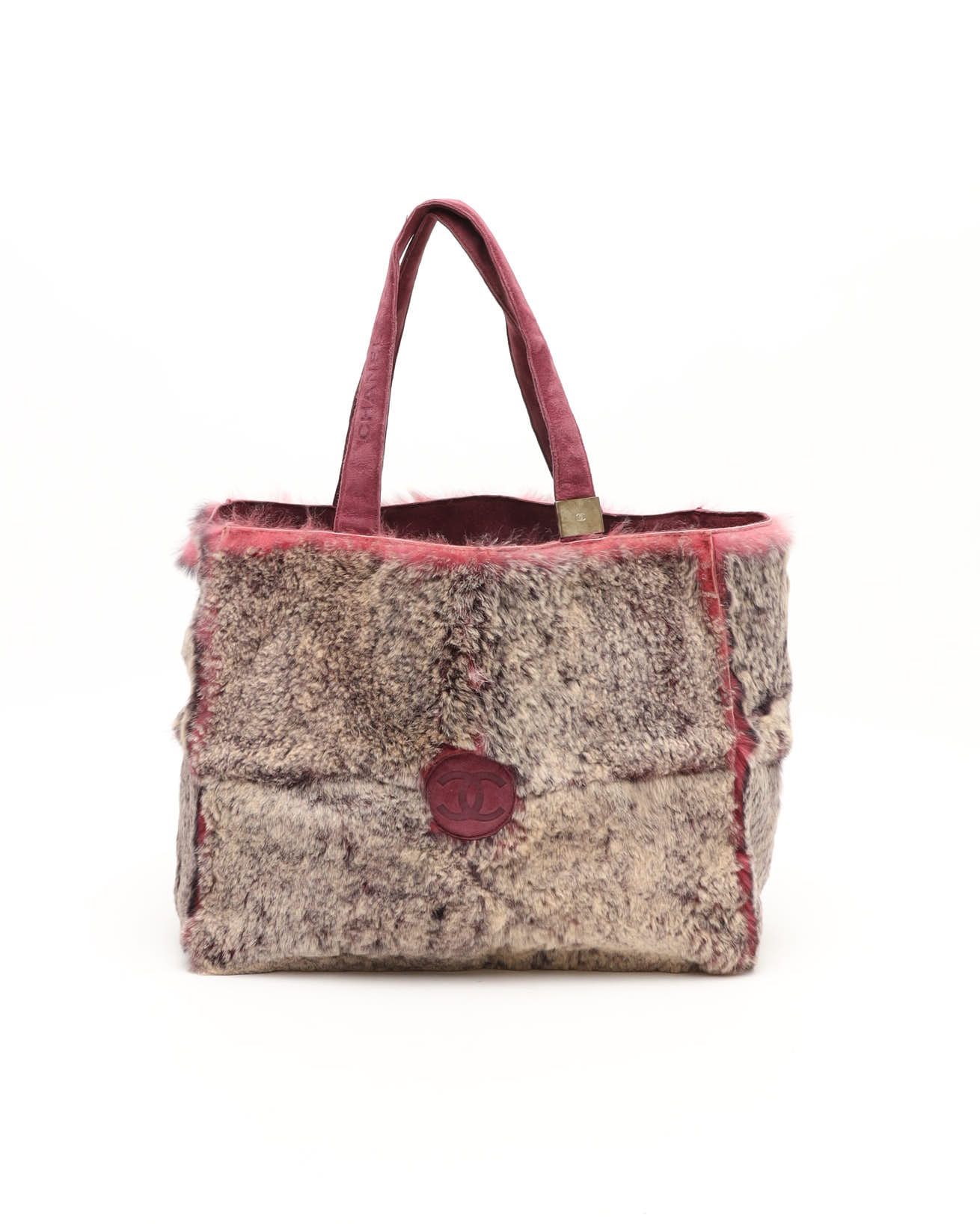 Pre-owned Chanel Cc Fur Tote Bag In Multi