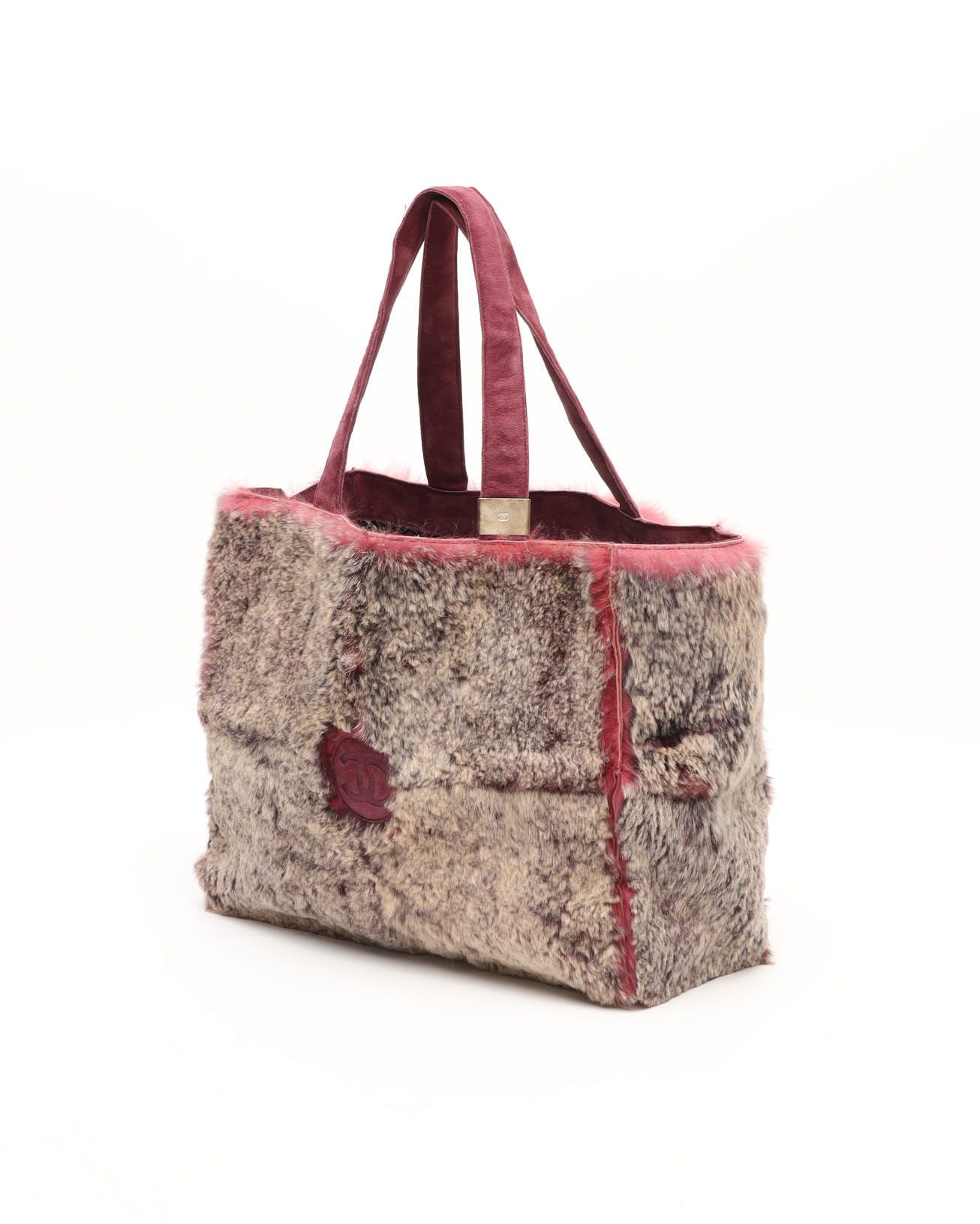 Pre-owned Chanel Cc Fur Tote Bag In Multi
