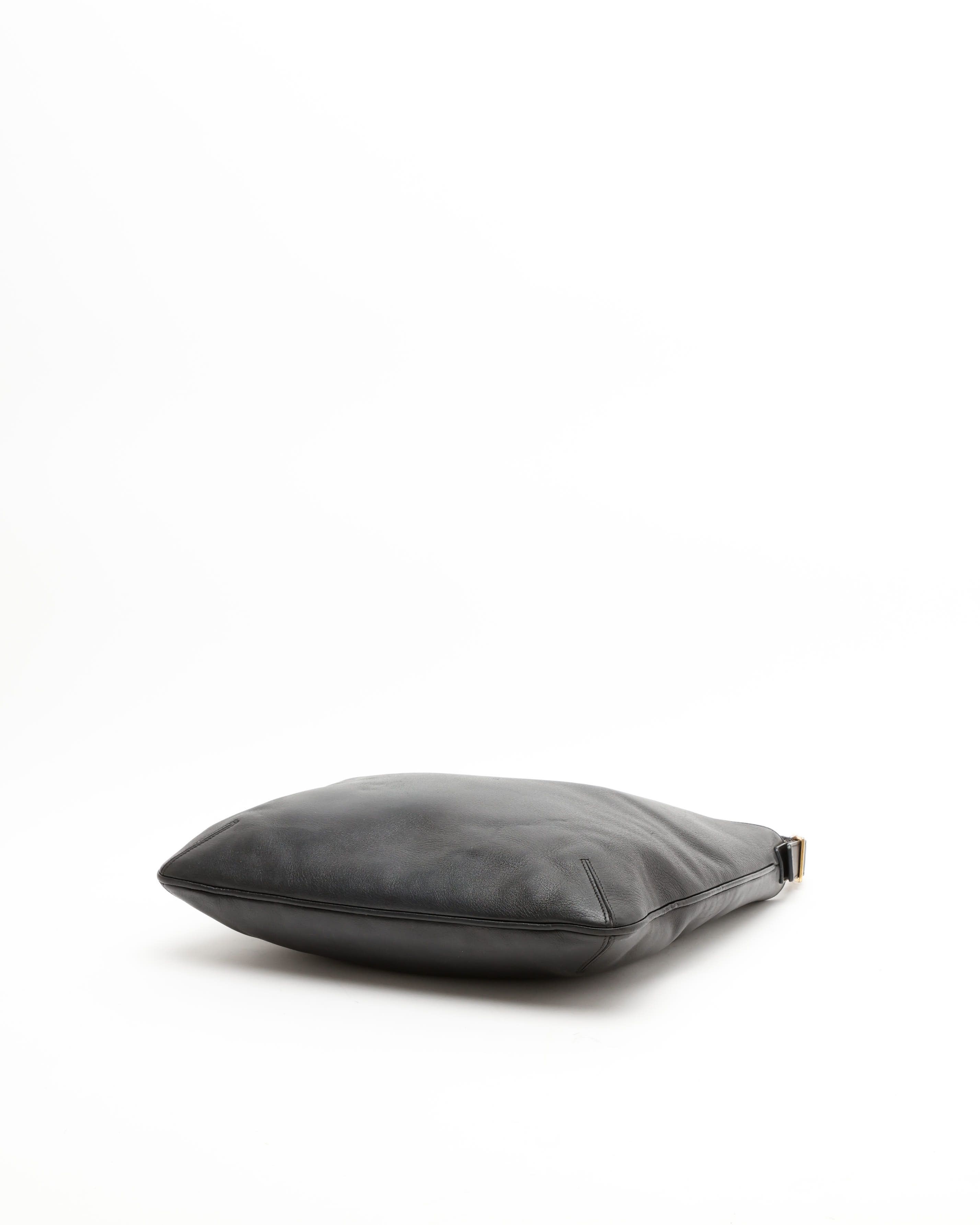 Saint Laurent Monogramme Medium Hobo Bag In Black