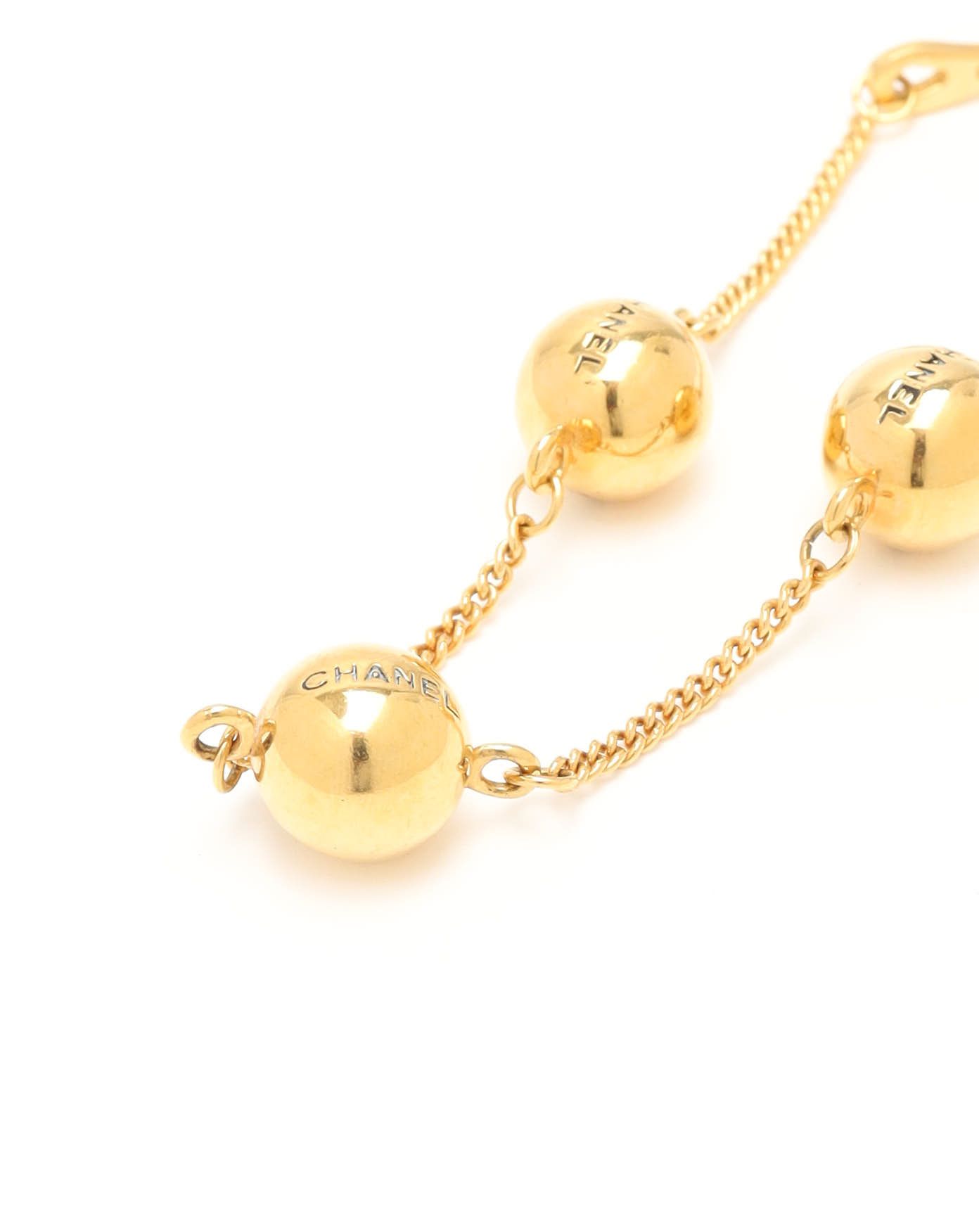Pre-owned Chanel Logo Boll Bracelet In Gold