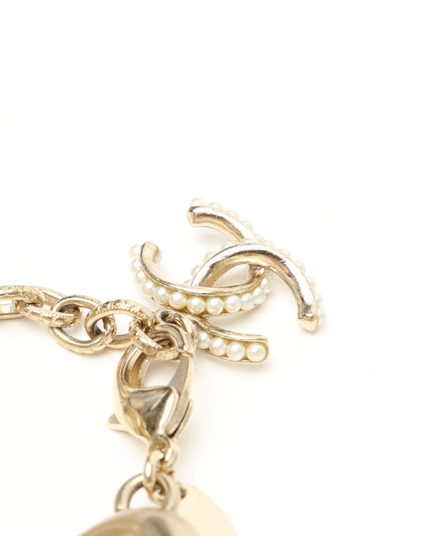 Pre-owned Chanel Pearl Bracelet In Multi