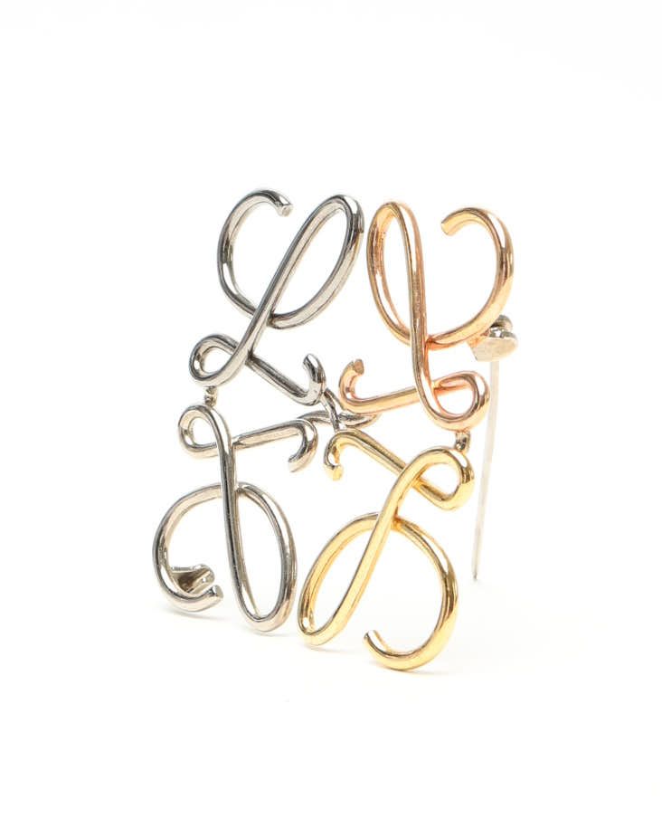 Loewe Anagram Brooch In Gold
