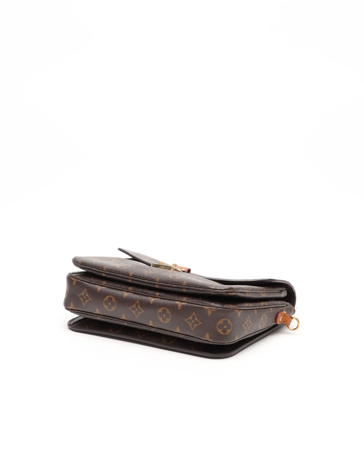 Pre-owned Louis Vuitton Monogram Pochette Metis Bag In Brown