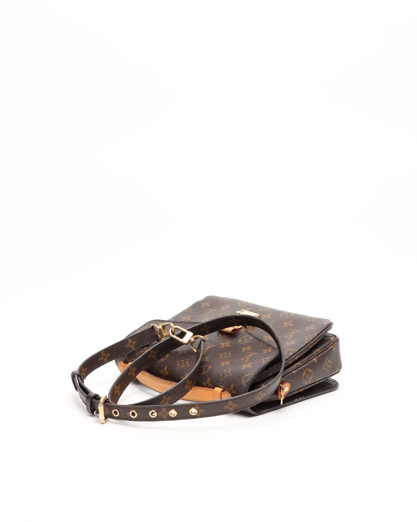 Pre-owned Louis Vuitton Monogram Pochette Metis Bag In Brown