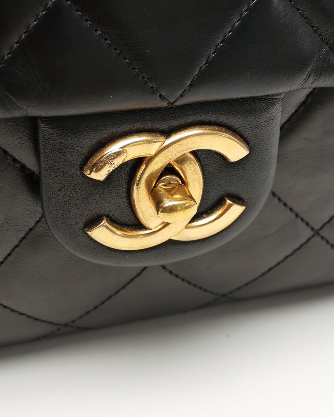Pre-owned Chanel Large Glazed Castle Rock Top Handle Bag