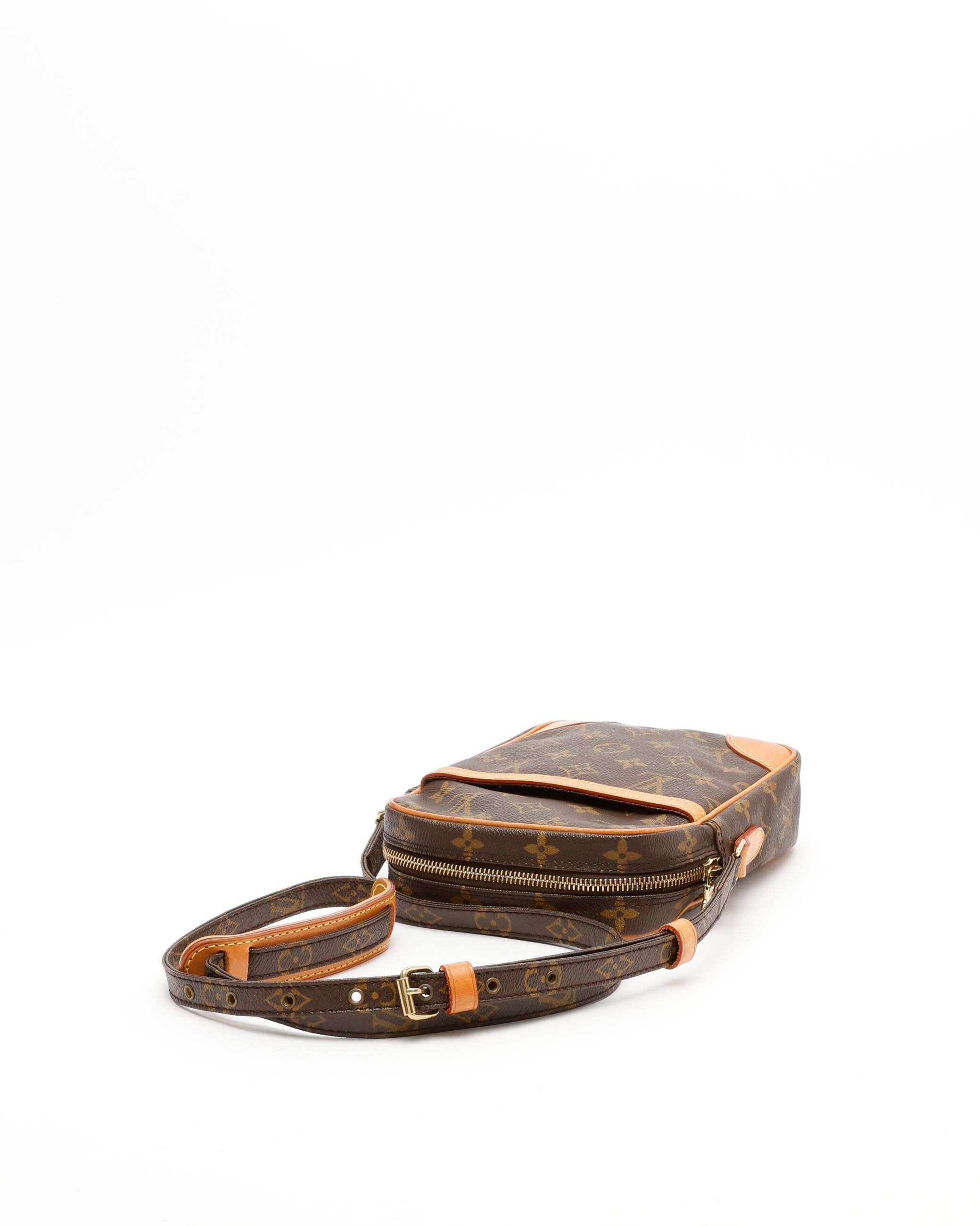Pre-owned Louis Vuitton Monogram Danube Bag In Brown