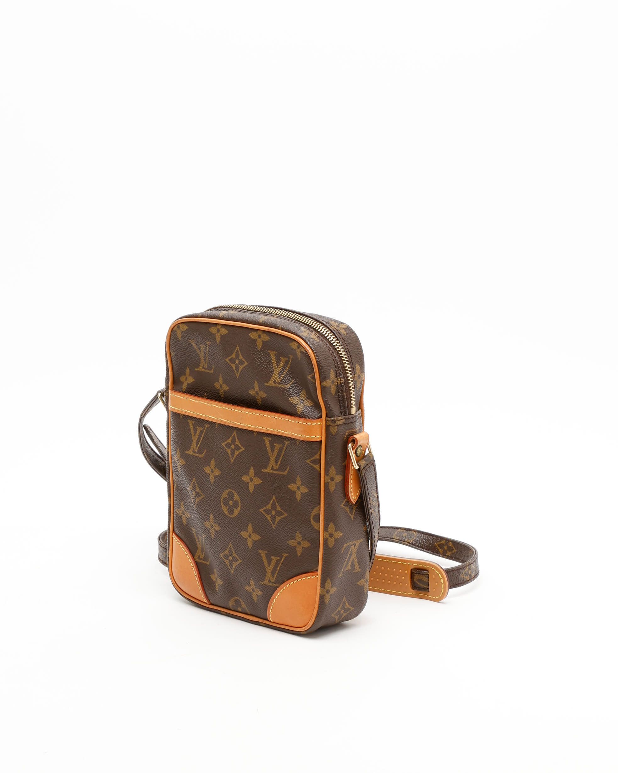 Pre-owned Louis Vuitton Monogram Danube Bag In Brown