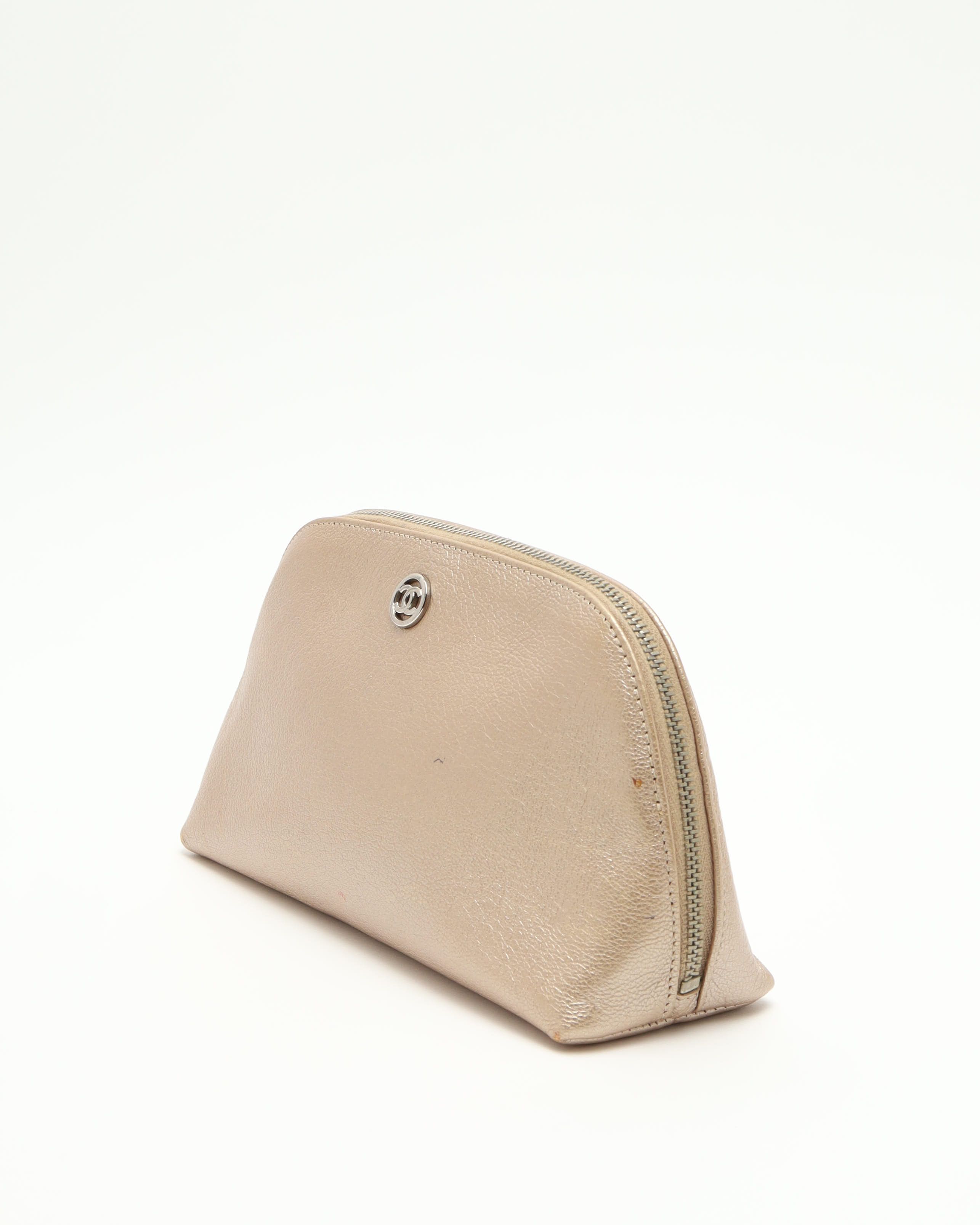 Pre-owned Chanel Coco Mark Cosmetic Pouch In Silver