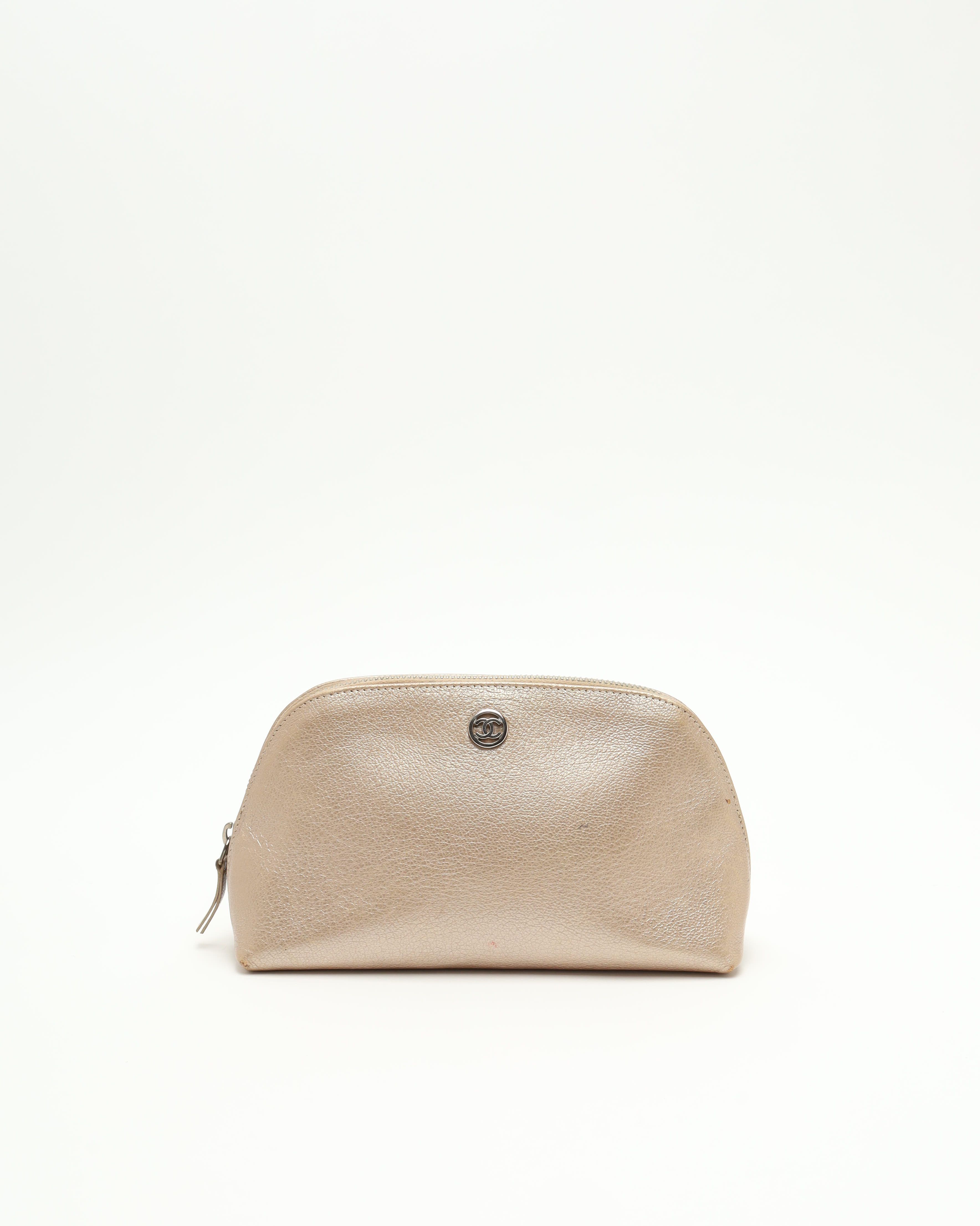 Pre-owned Chanel Coco Mark Cosmetic Pouch In Silver
