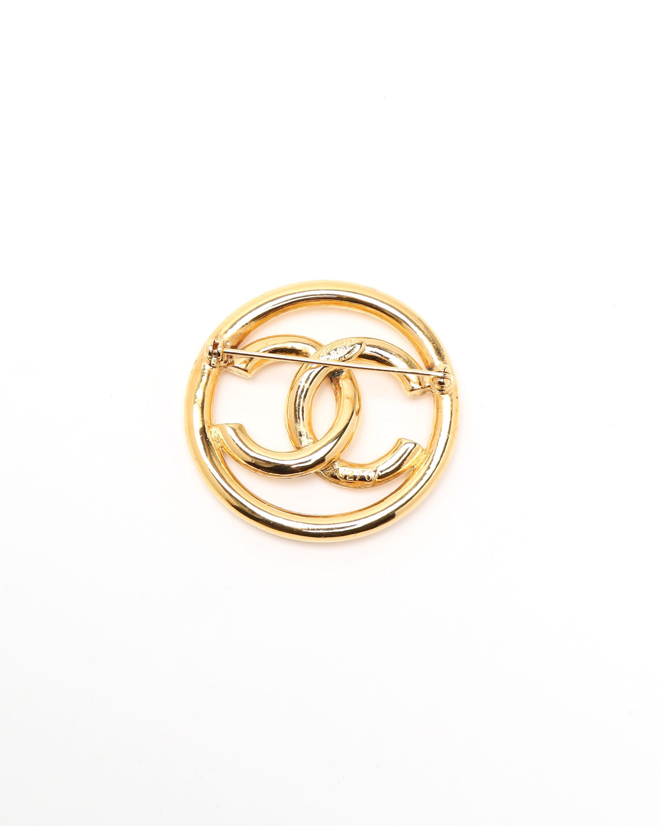 Pre-owned Chanel Cc Brooch In Gold