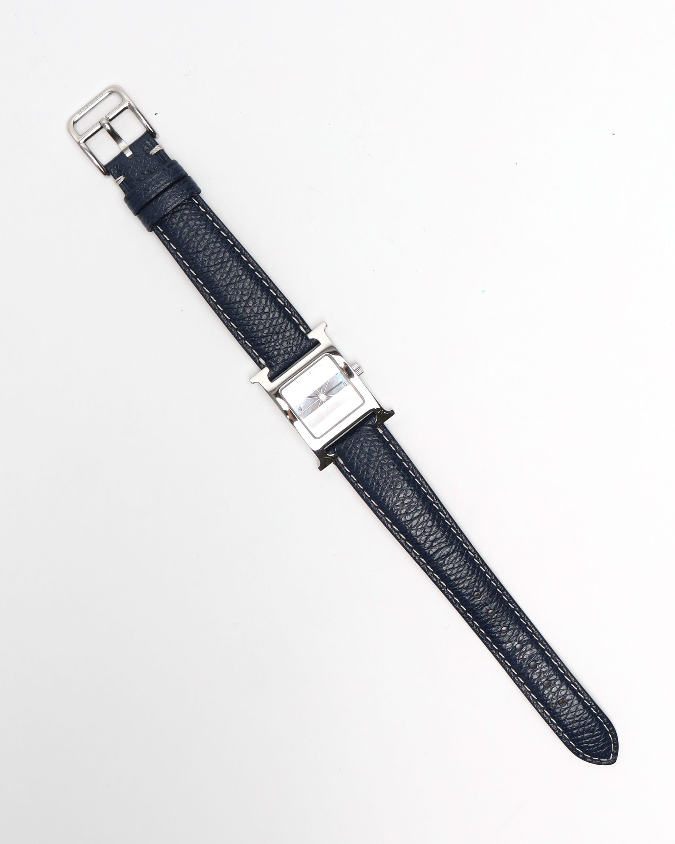 Pre-owned Hermes Hermès Heure H 21mm Ref Hh1.210 Mother-of-pearl Watch