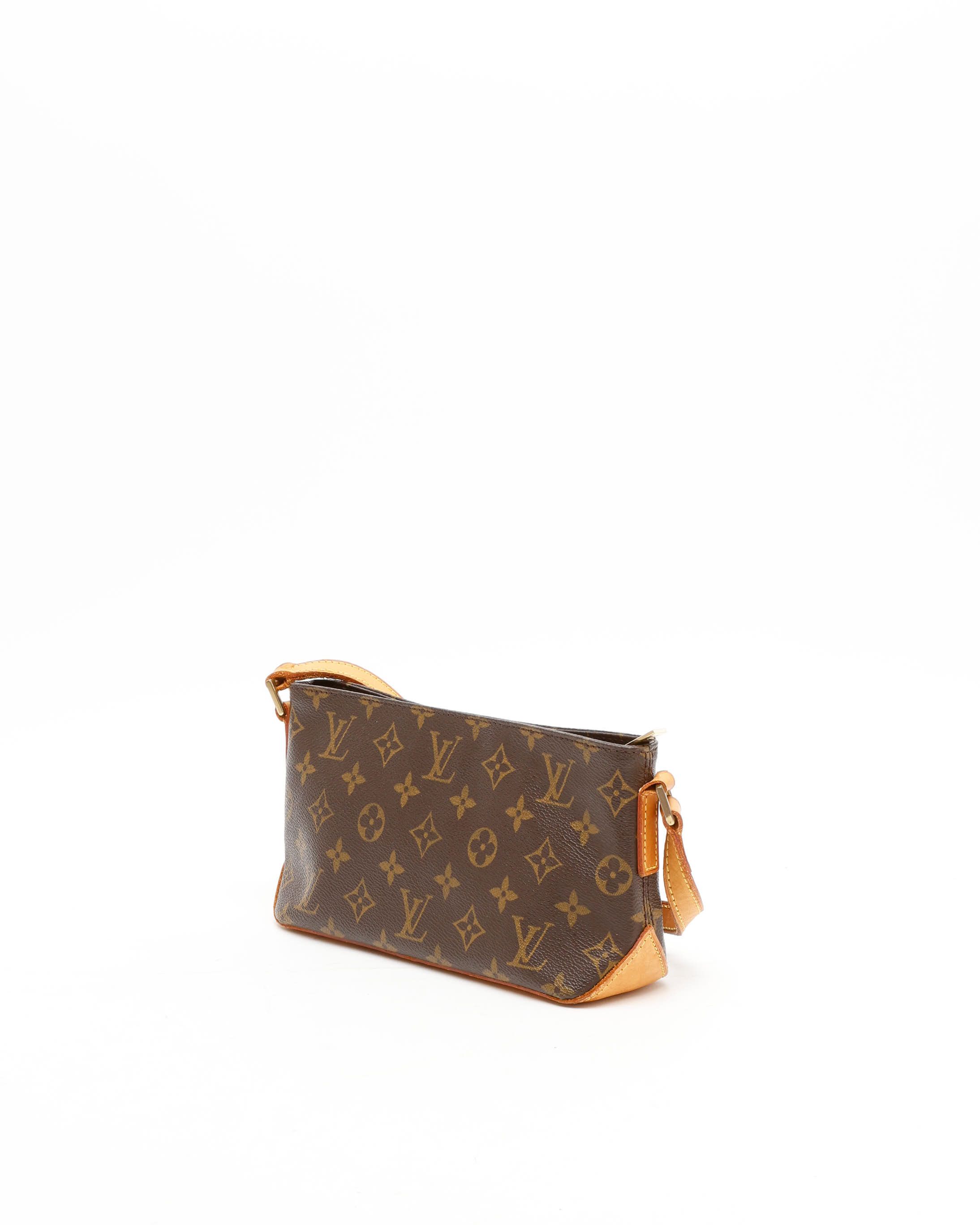 Pre-owned Louis Vuitton Monogram Trotteur Crossbody Bag In Brown