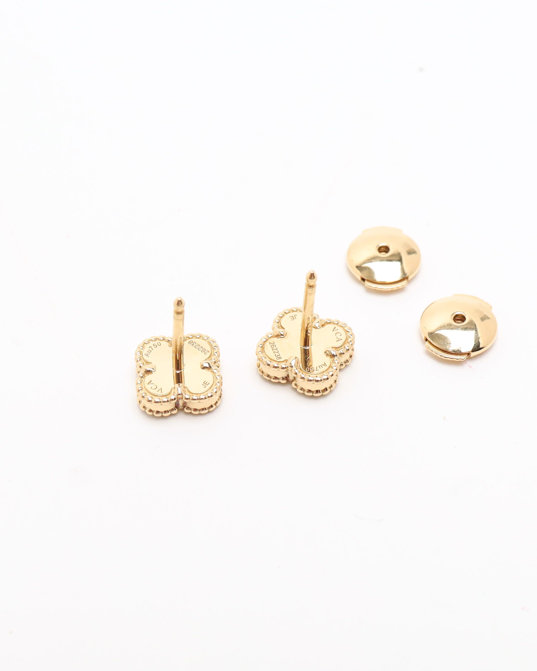 Van Cleef & Arpels Sweet Alhambra Onyx Earrings In Gold