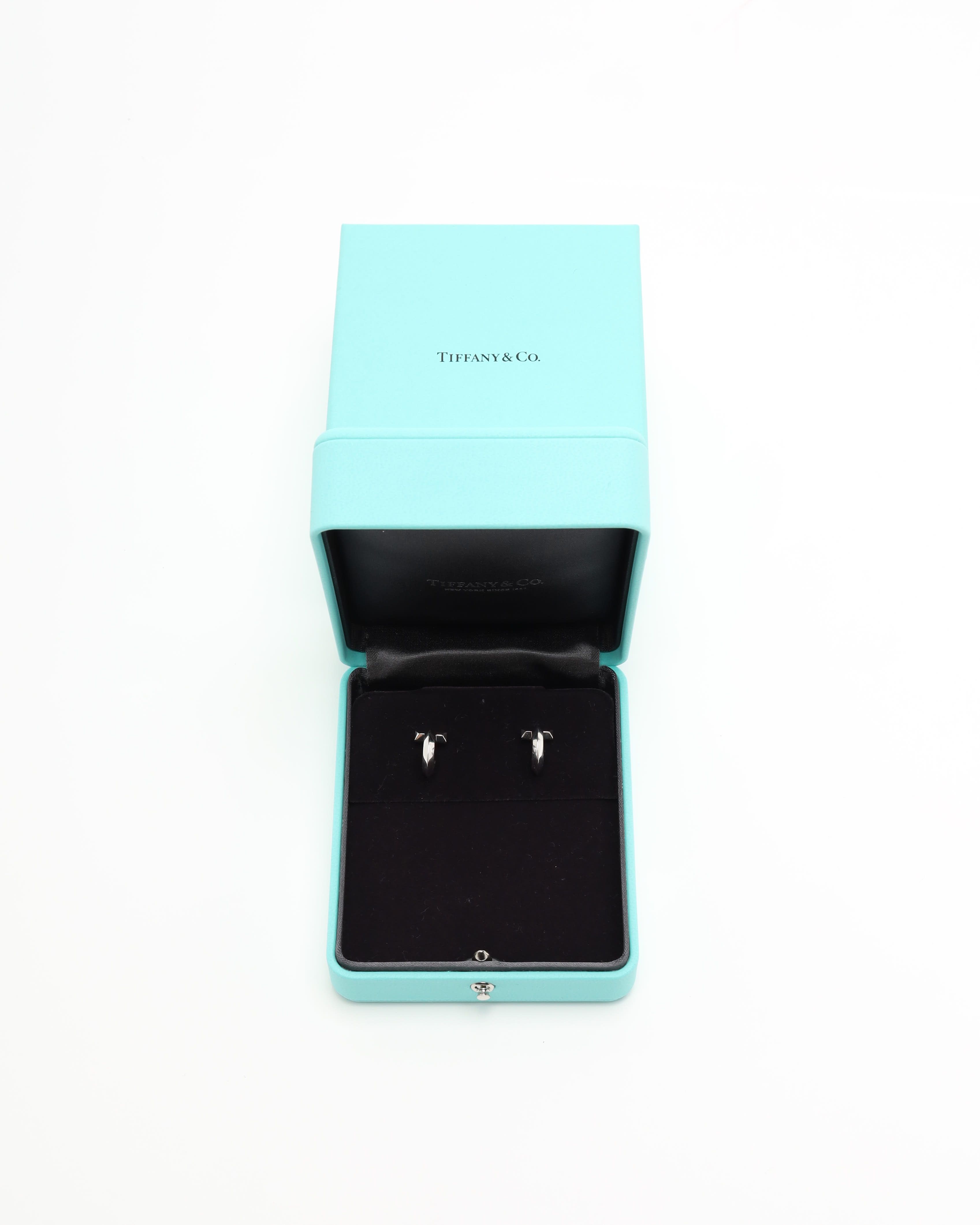 Tiffany & Co T-one Hoop Earrings, In 18kt White Gold In Silver