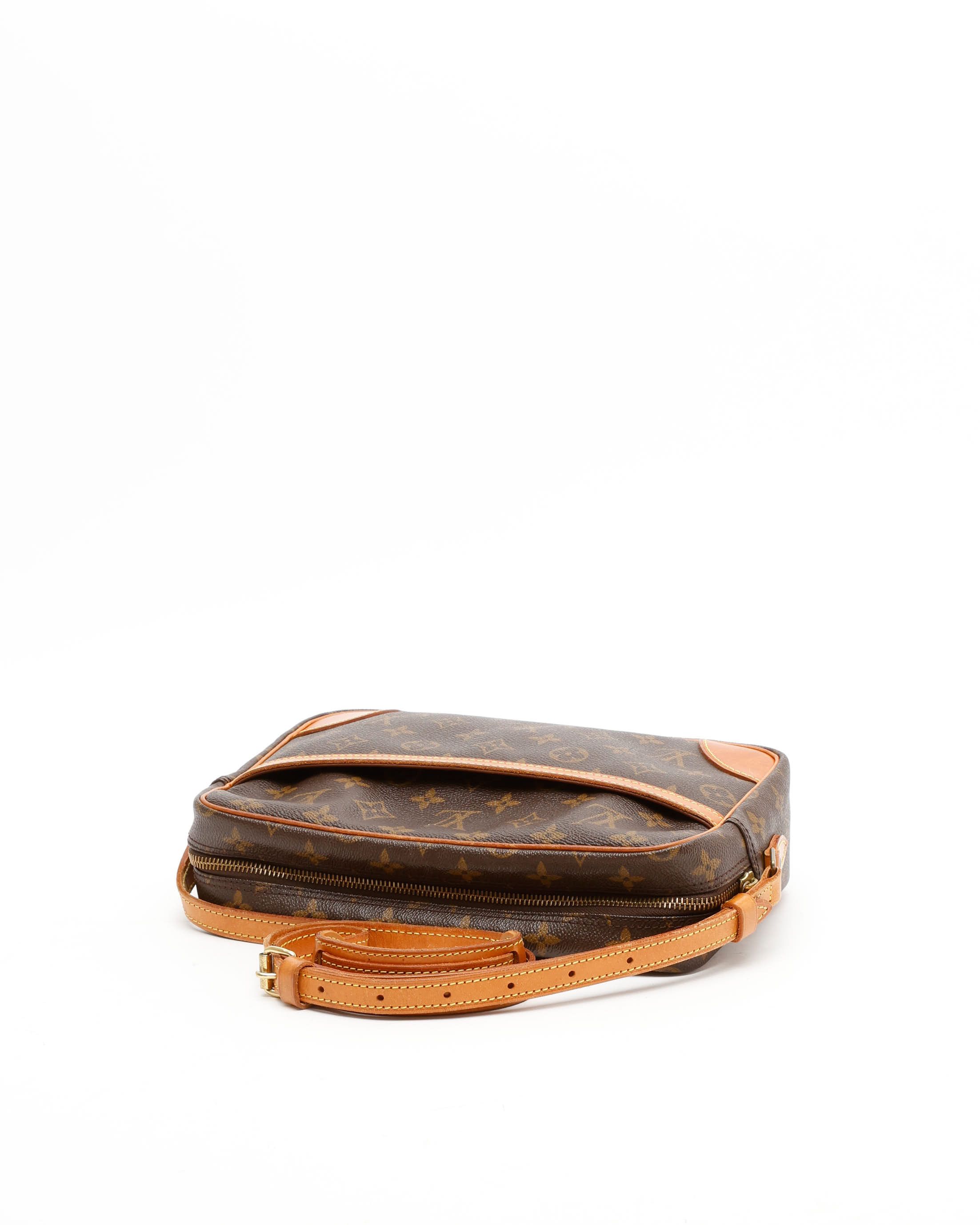 Pre-owned Louis Vuitton Monogram Trocadero 27 Bag In Brown